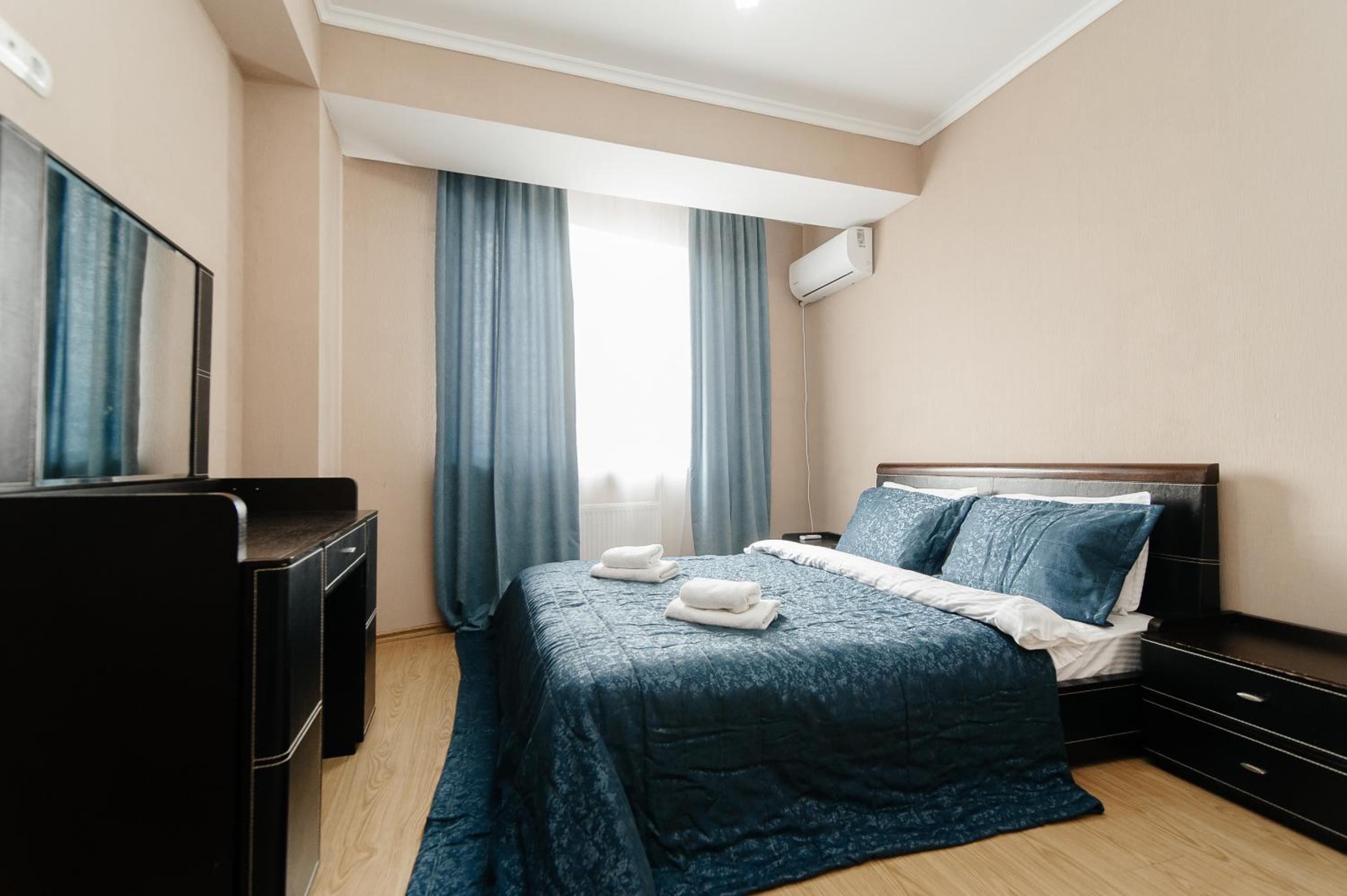 One-Bedroom Apartment photo 1