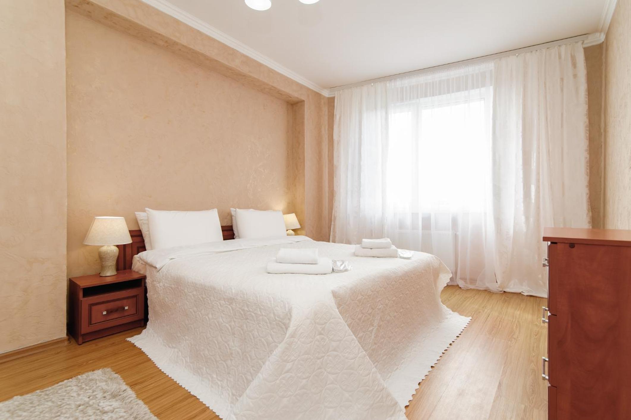 Three-Bedroom Apartment with Balcony photo 1