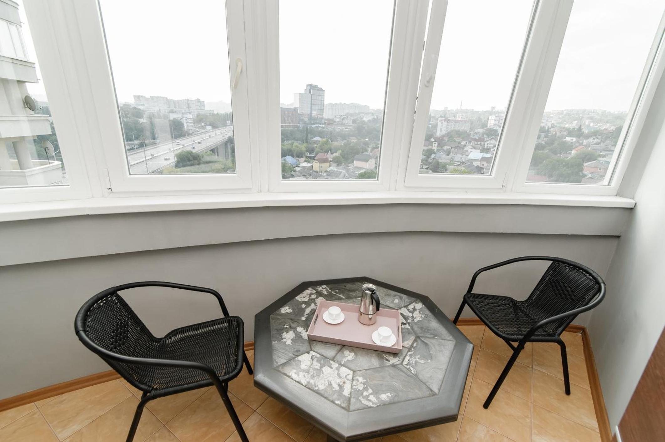 Three-Bedroom Apartment with Balcony