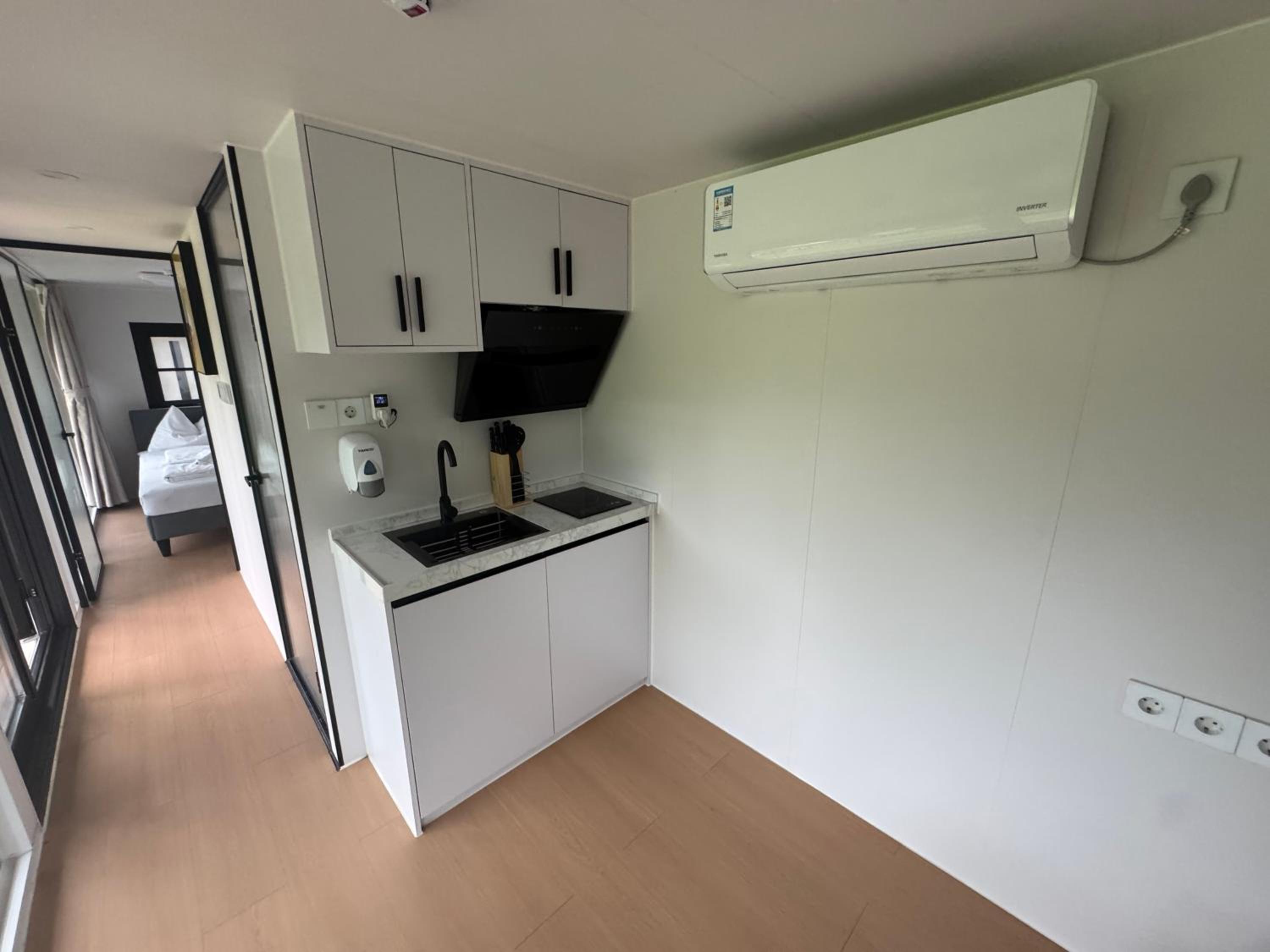 Mobile Home photo 1
