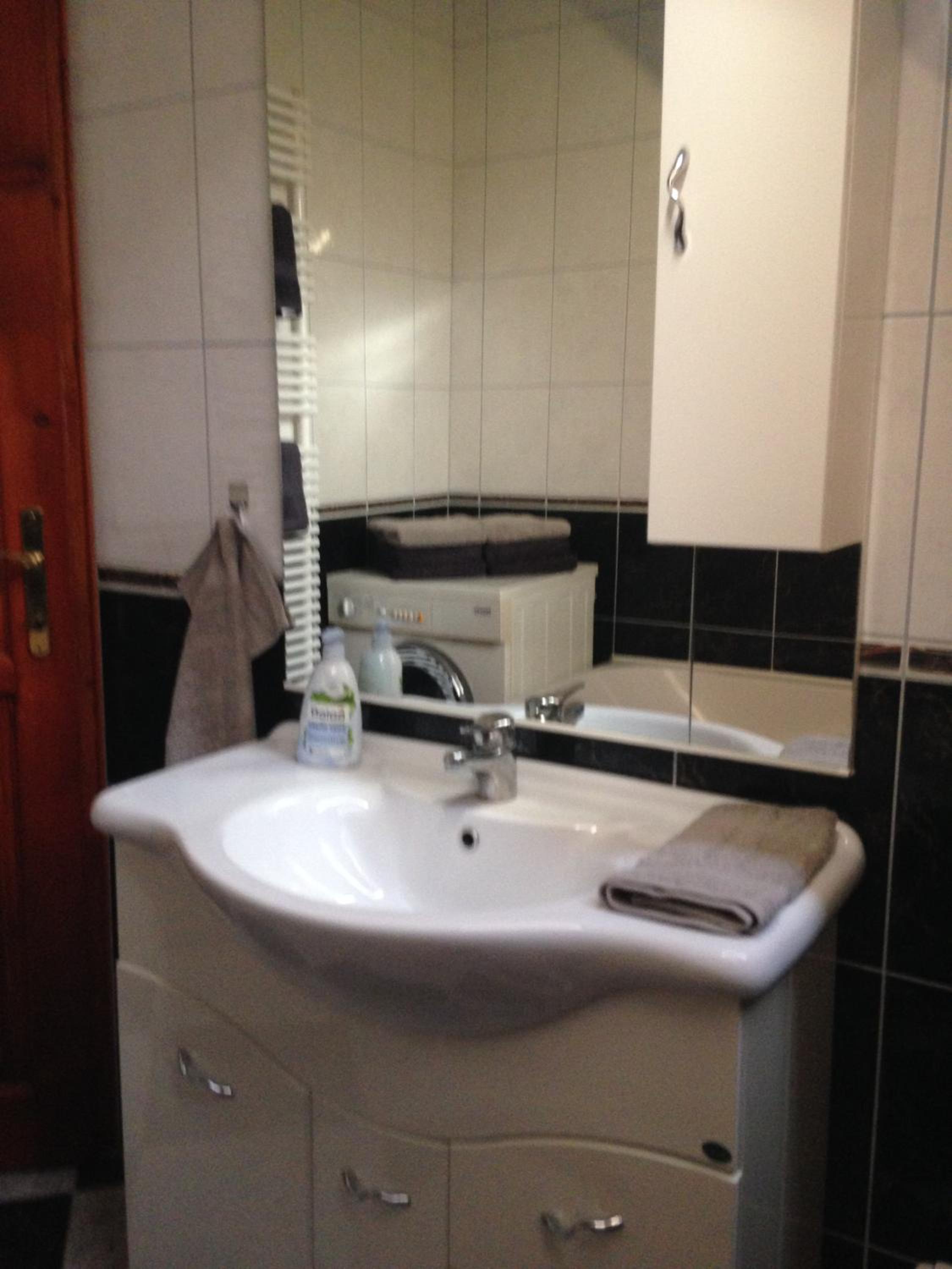 Apartment - Split Level - Photo 19