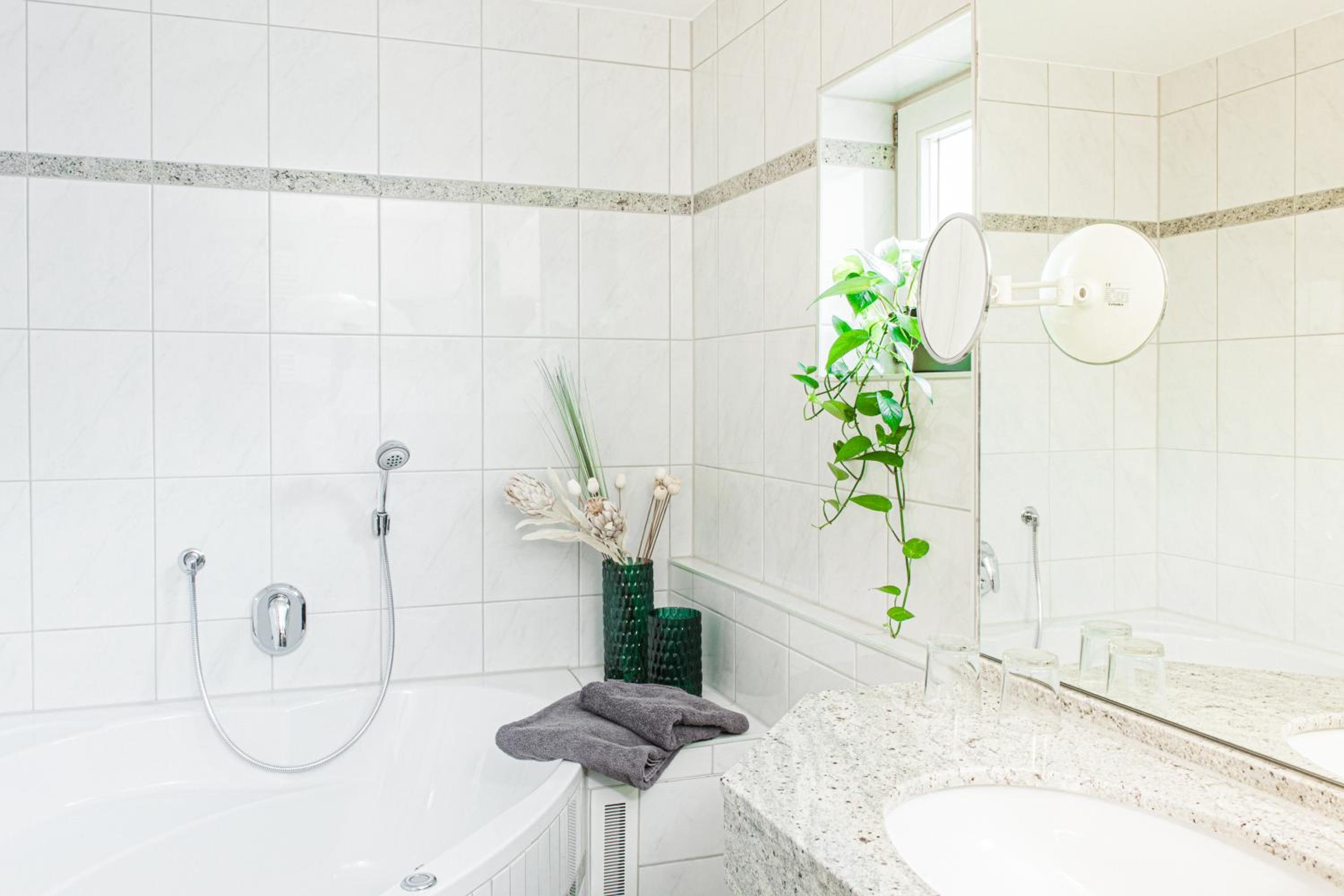 Double Room with Spa Bath photo 1