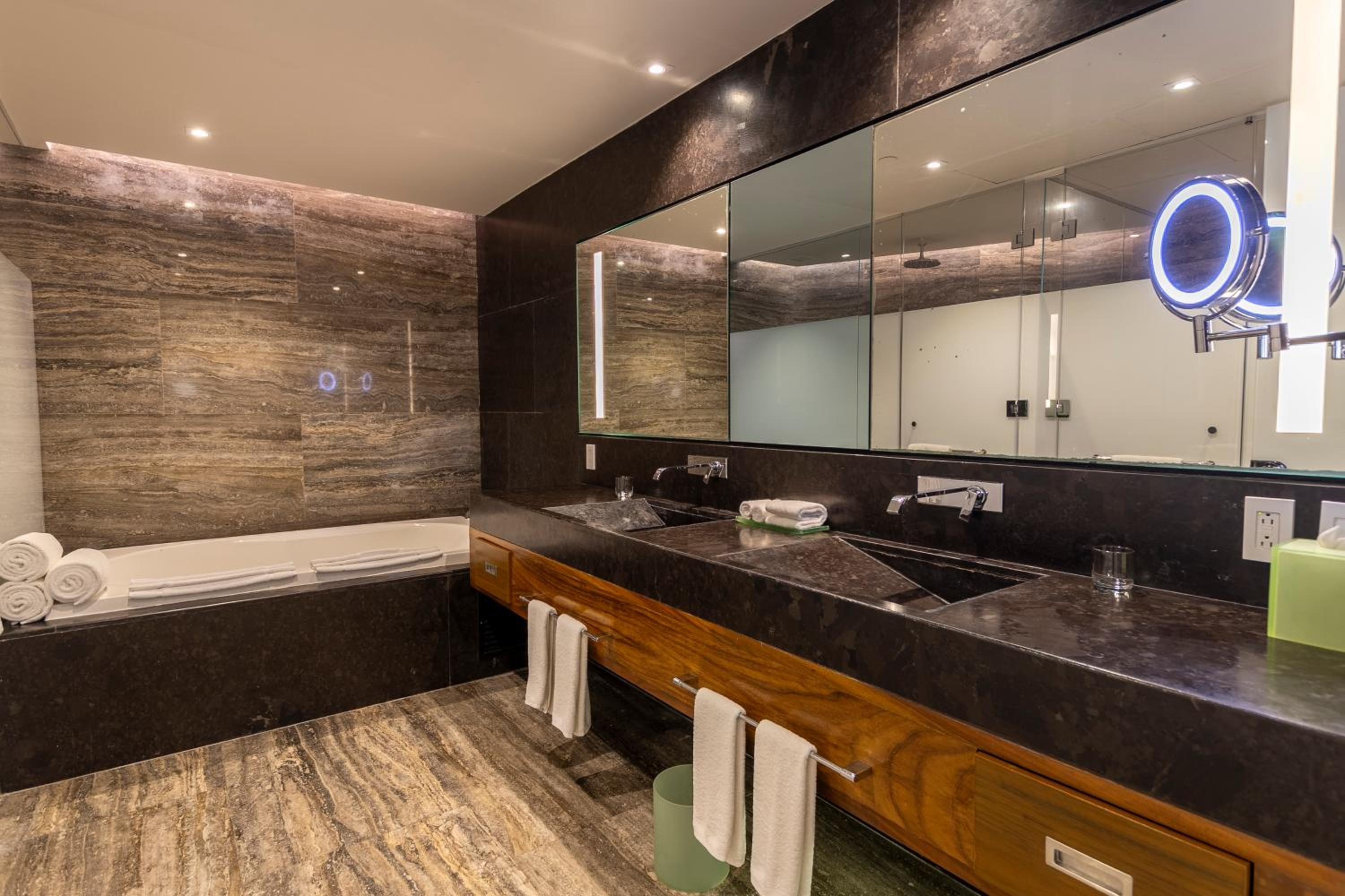 The Devossion Suite photo 1
