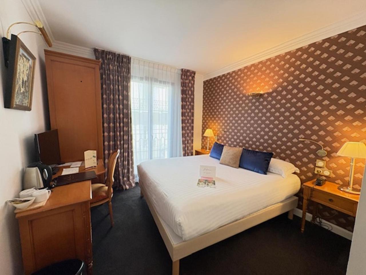 Small Economy Room photo 2