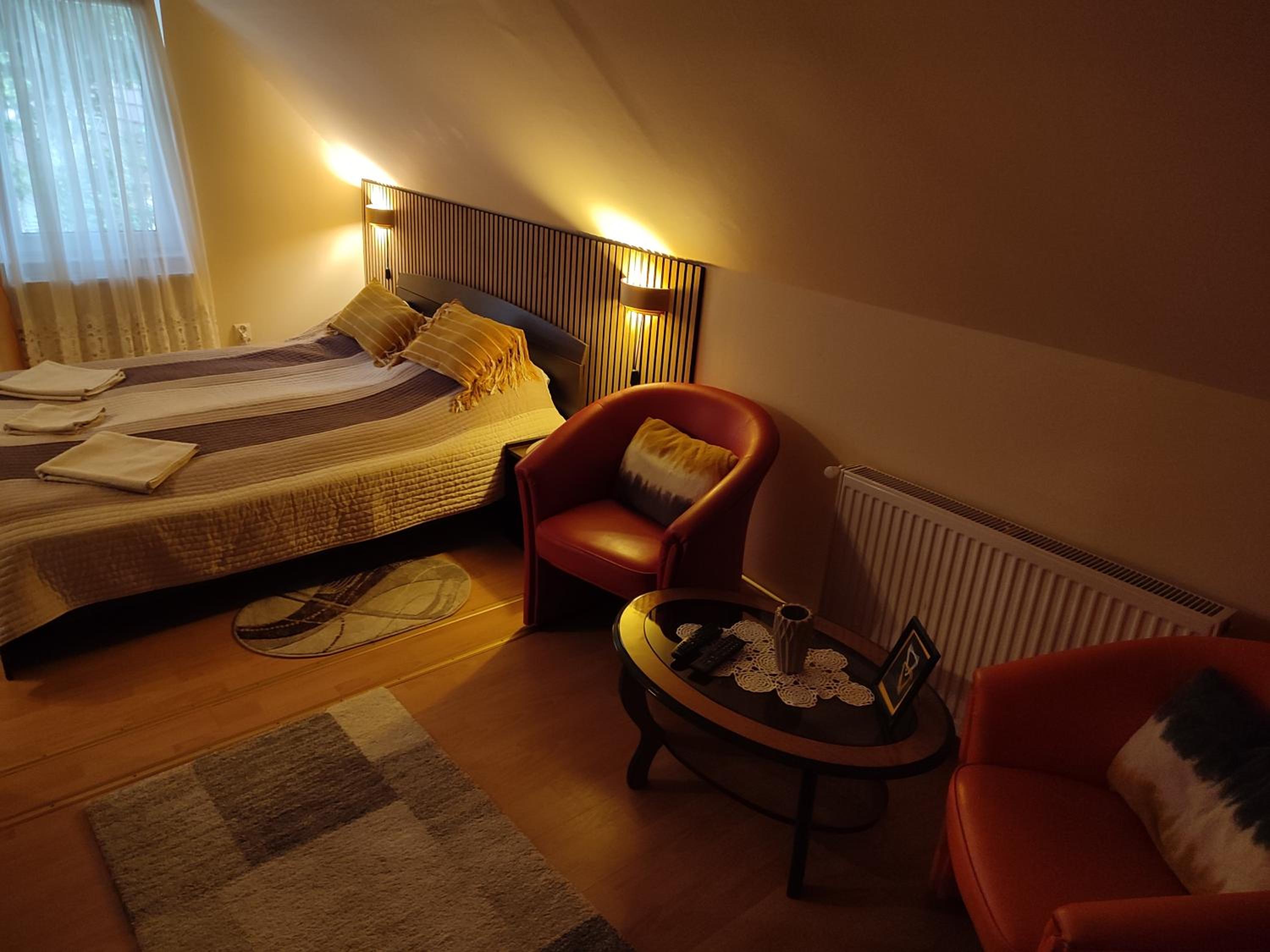 Triple Room with Private Bathroom photo 2