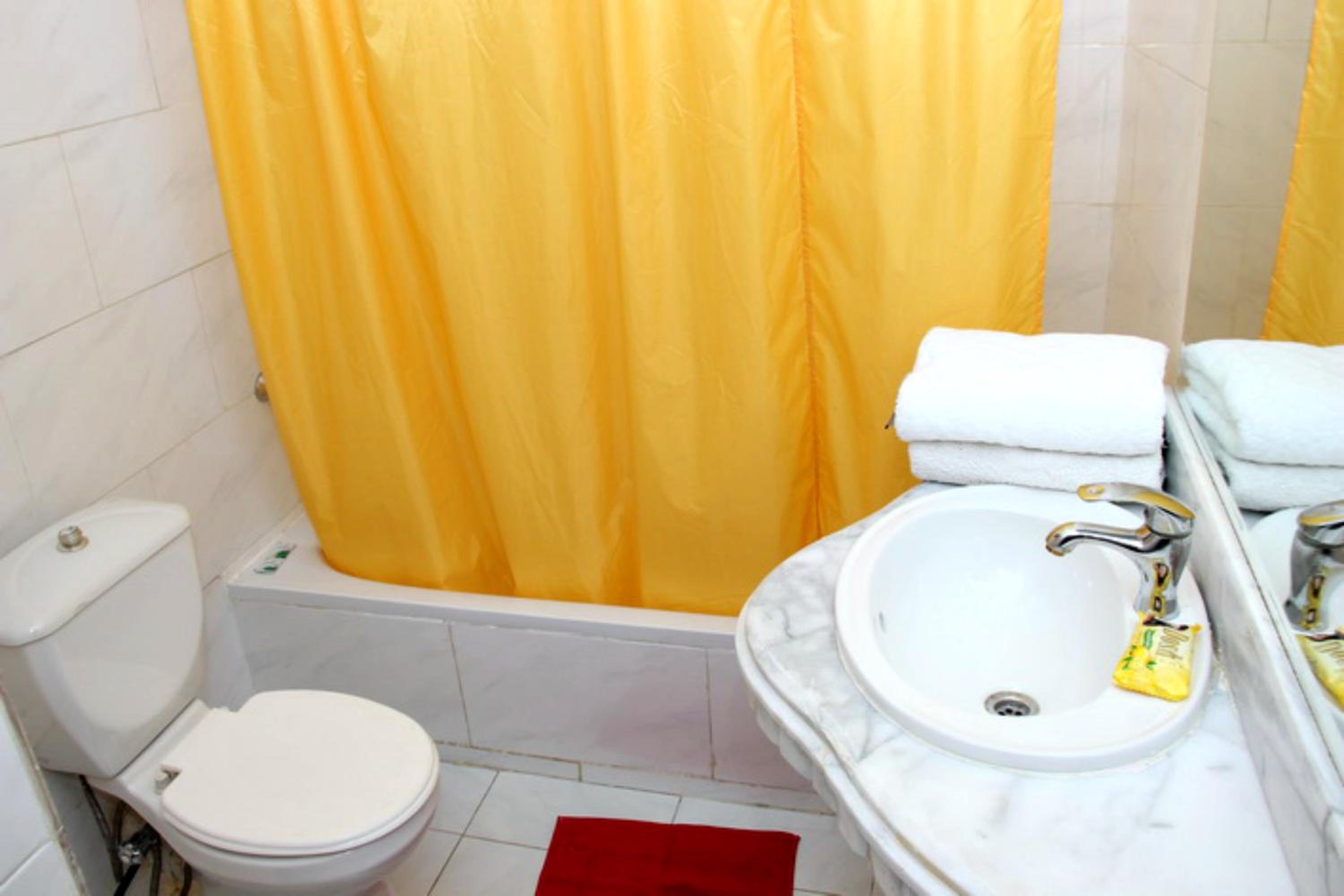 Standard Three-Bedroom Suite - Photo 4