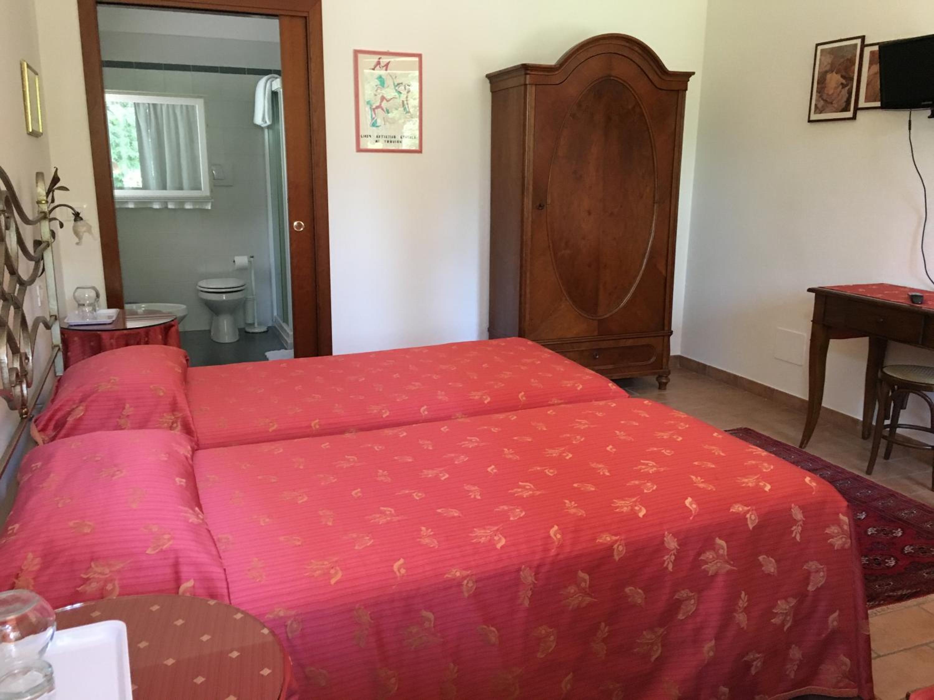 Twin Room with Garden View photo 3