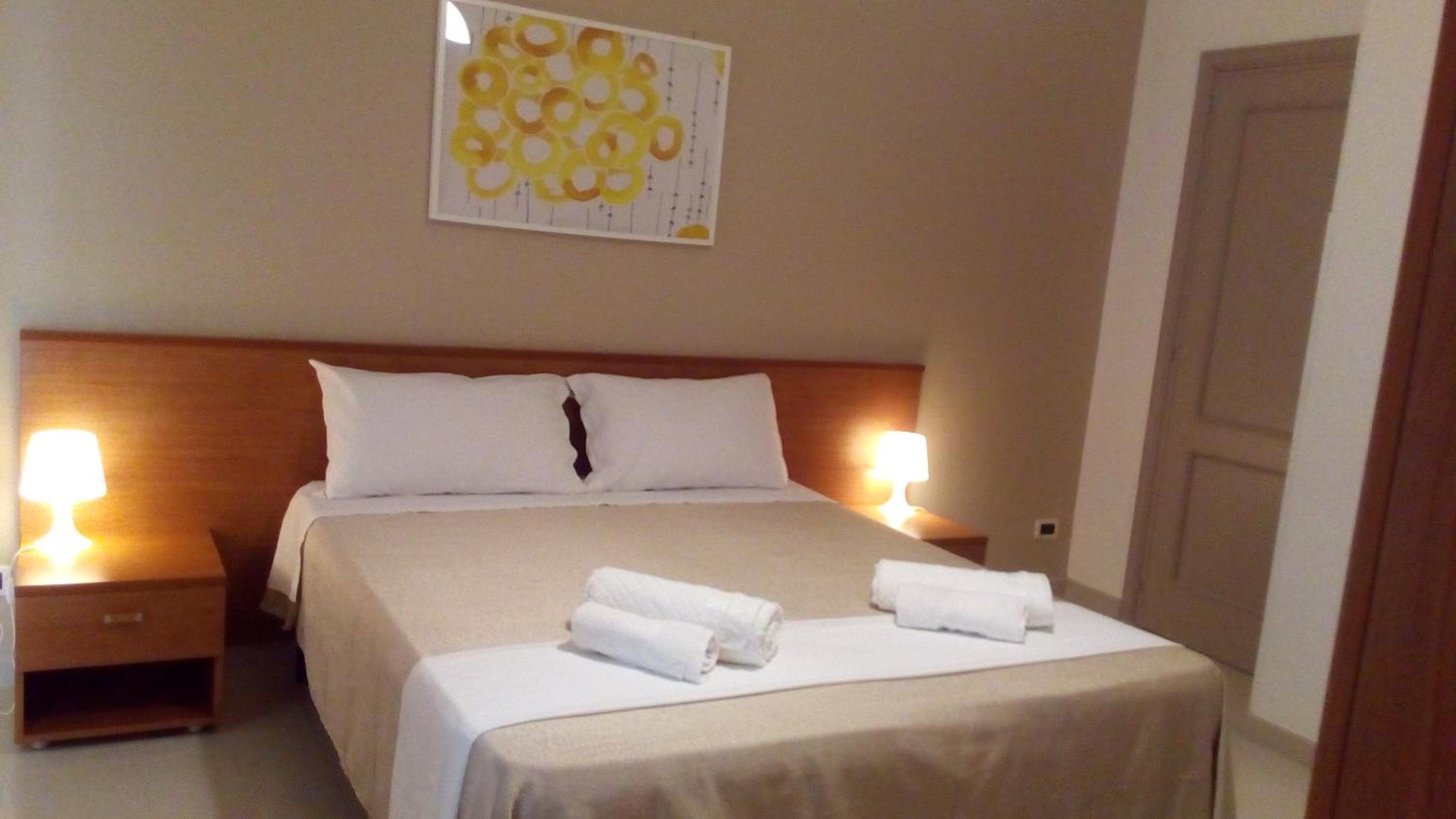 Double or Twin Room with Balcony photo 3