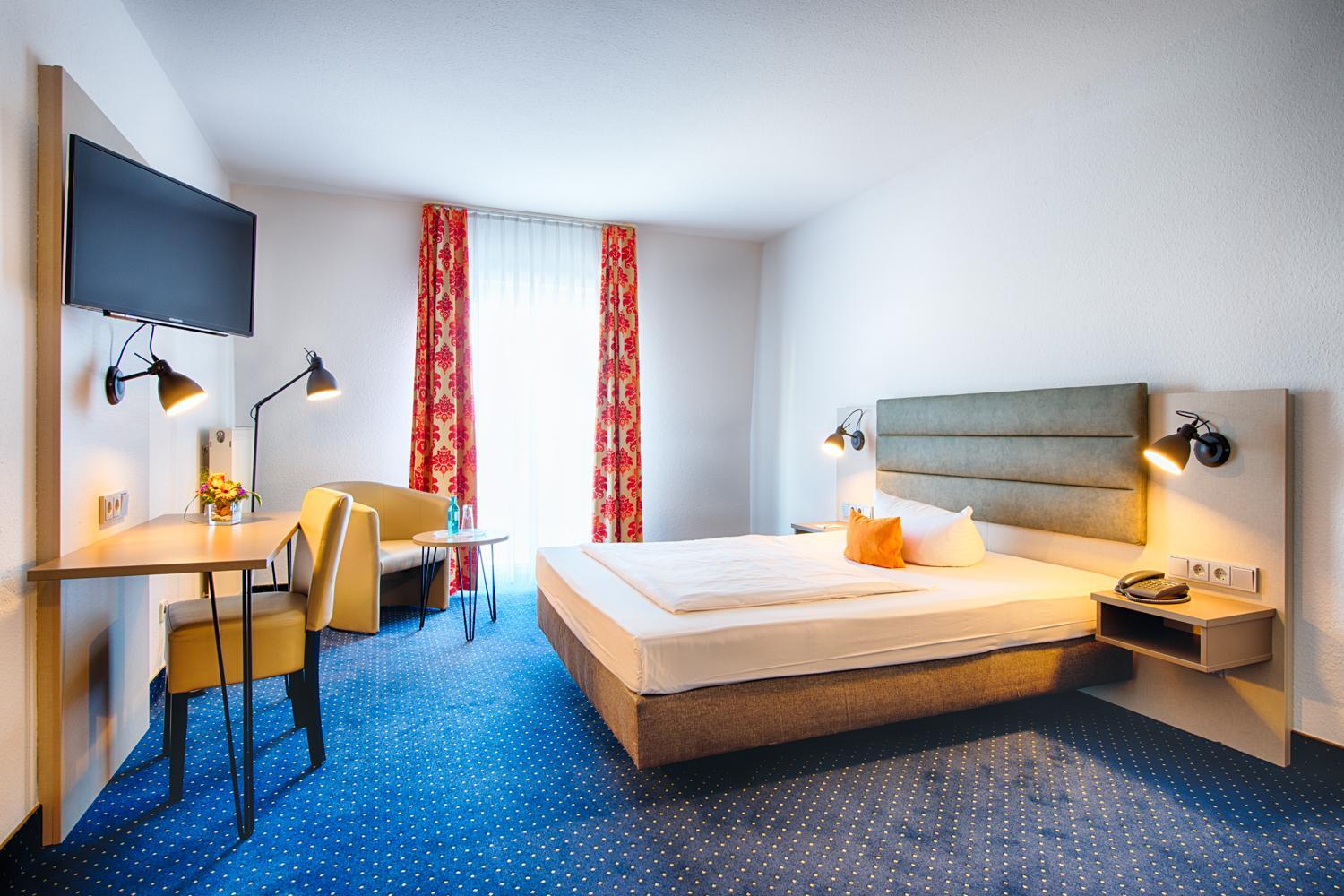 Business Twin Room - Photo 1
