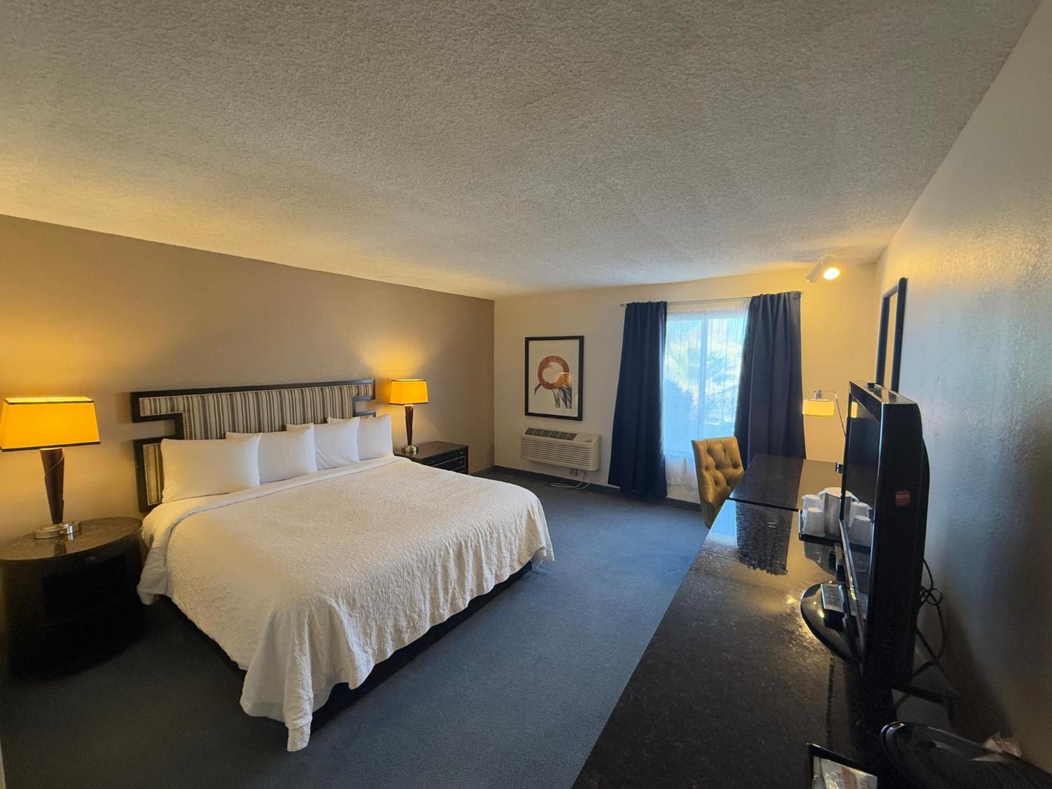 Superior King Room Non-Smoking photo 3