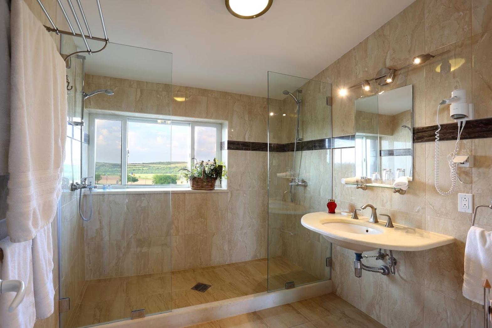 Penthouse Apartment with Terrace and Vineyards & River View photo 2