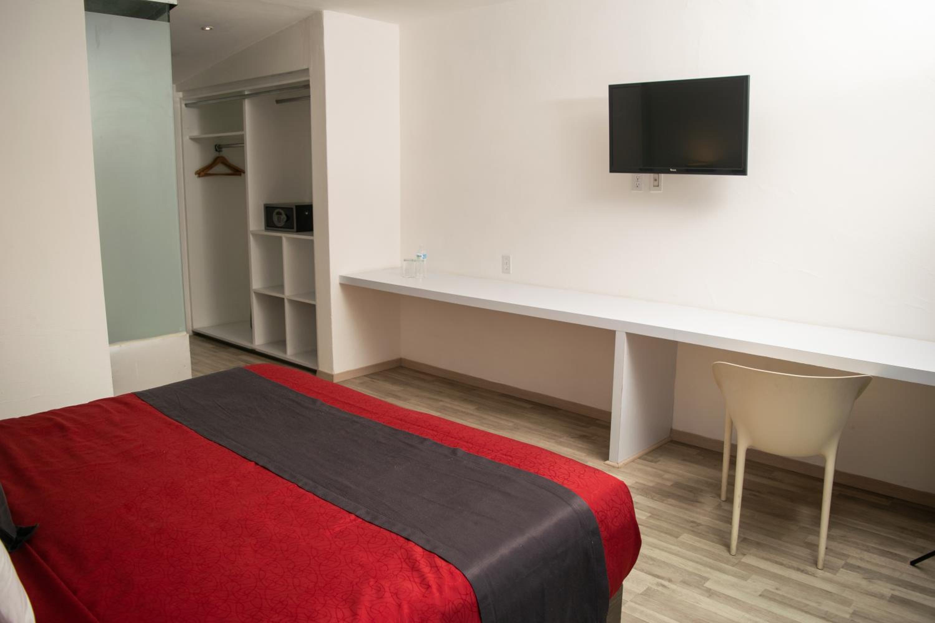 Standard Twin Room photo 2