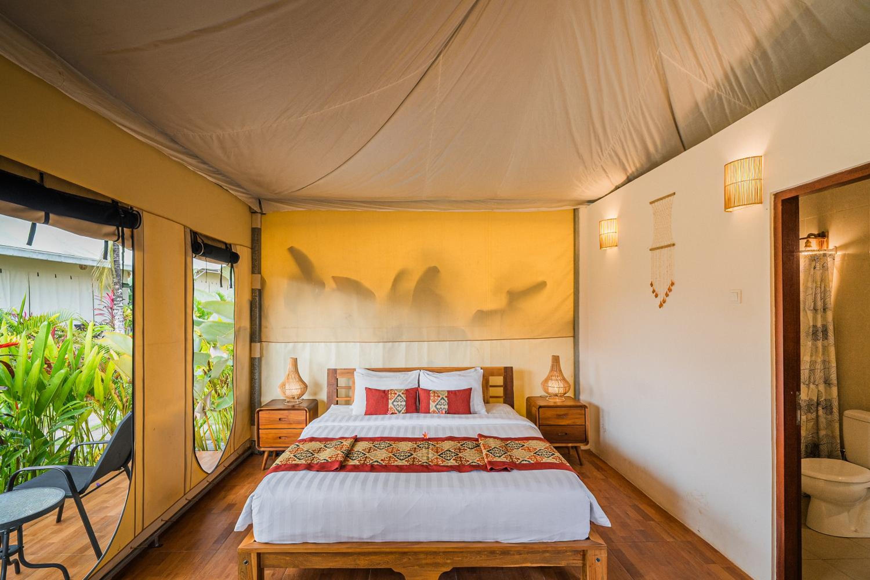 Double Room with Pool View photo 2