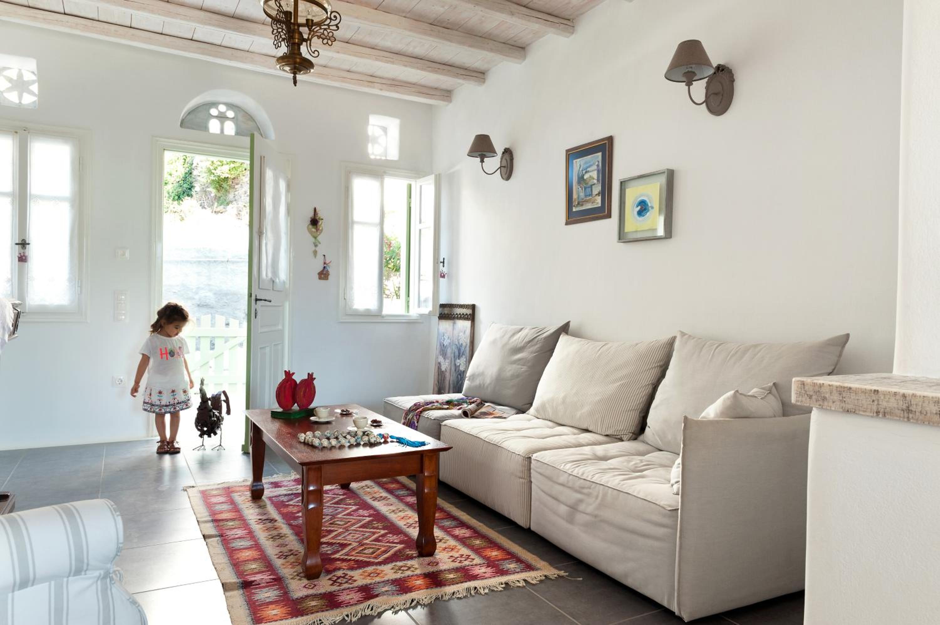 Two-Bedroom House (Almyra)