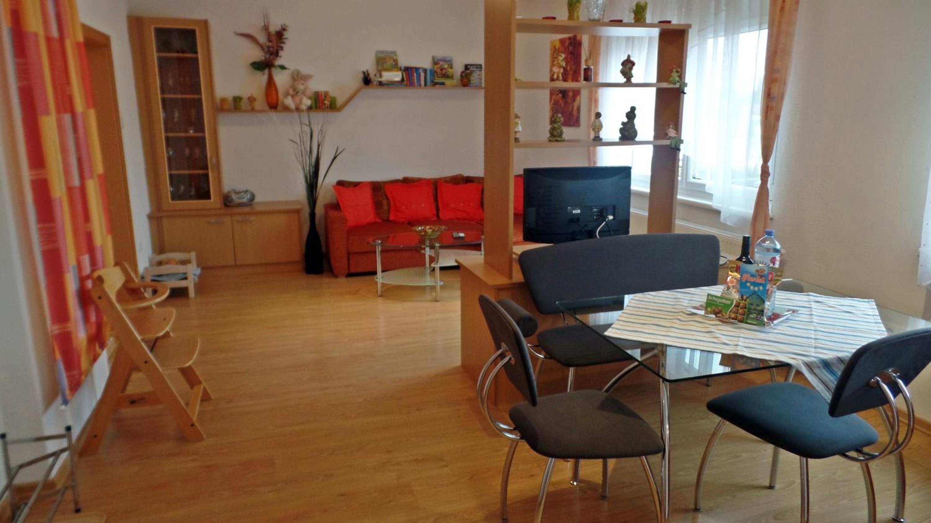 Apartment with Terrace - Photo 3