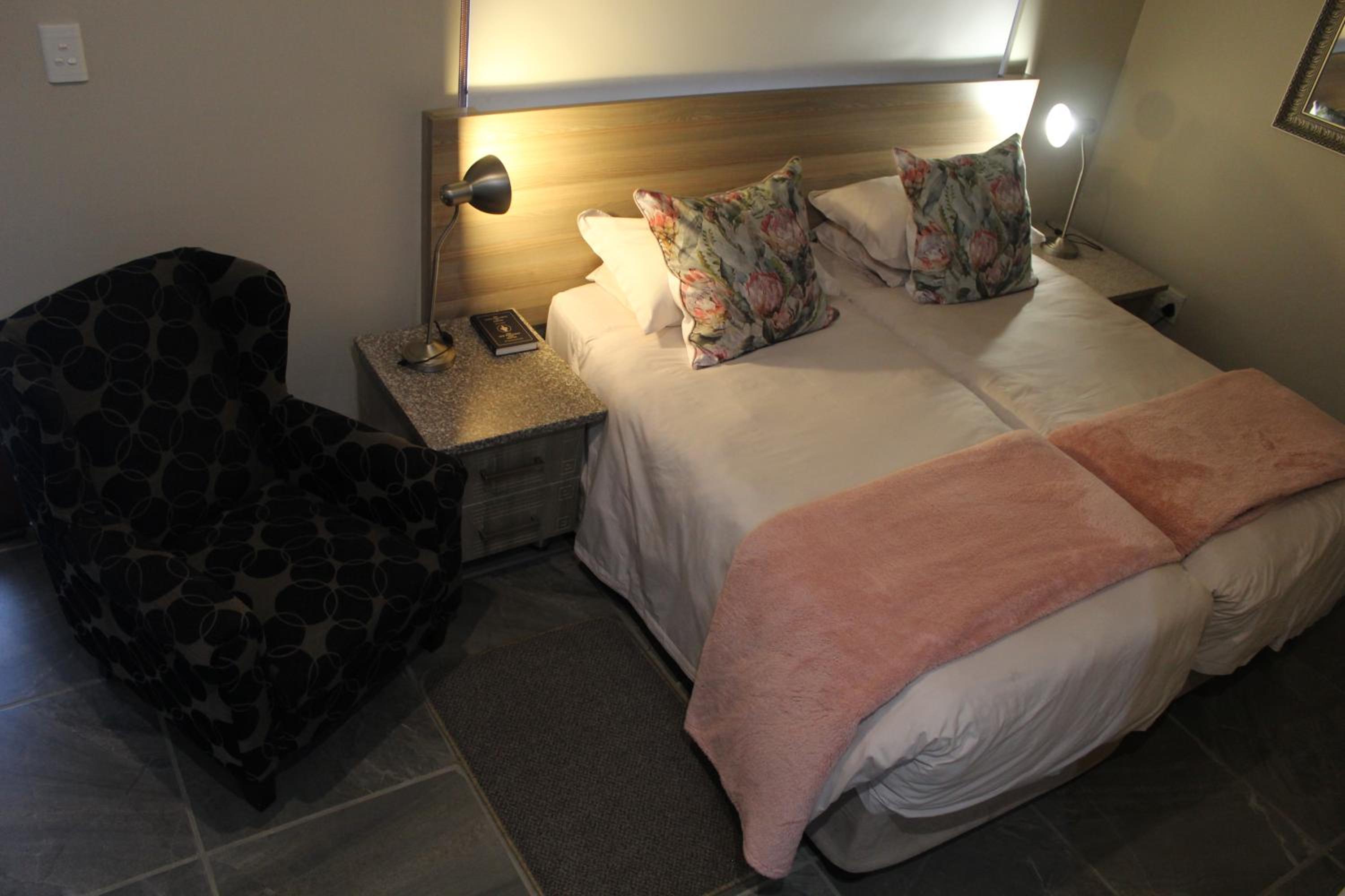 Double Room with Garden View - Photo 1