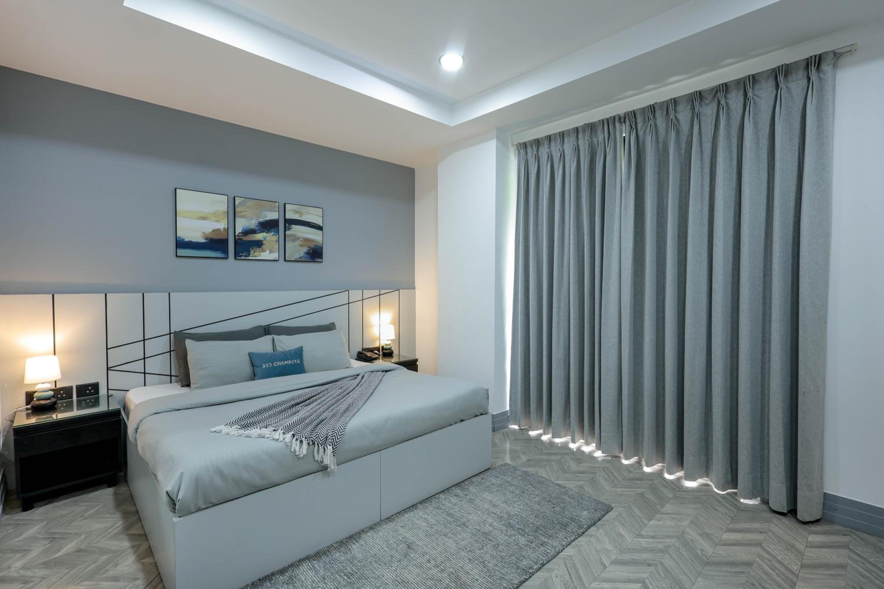 One-Bedroom Apartment with Balcony photo 2