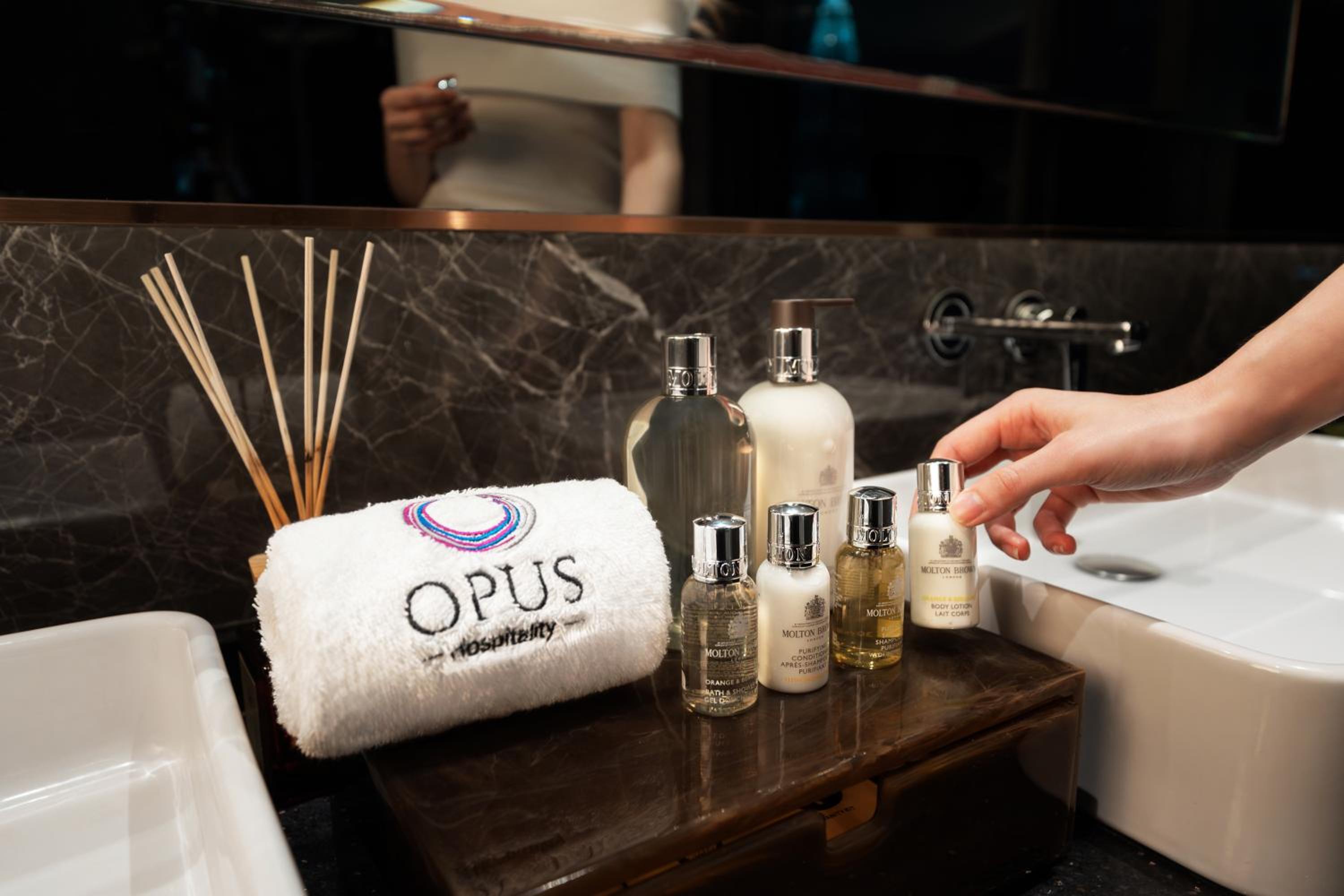 Molton Brown Signature Queen Suite