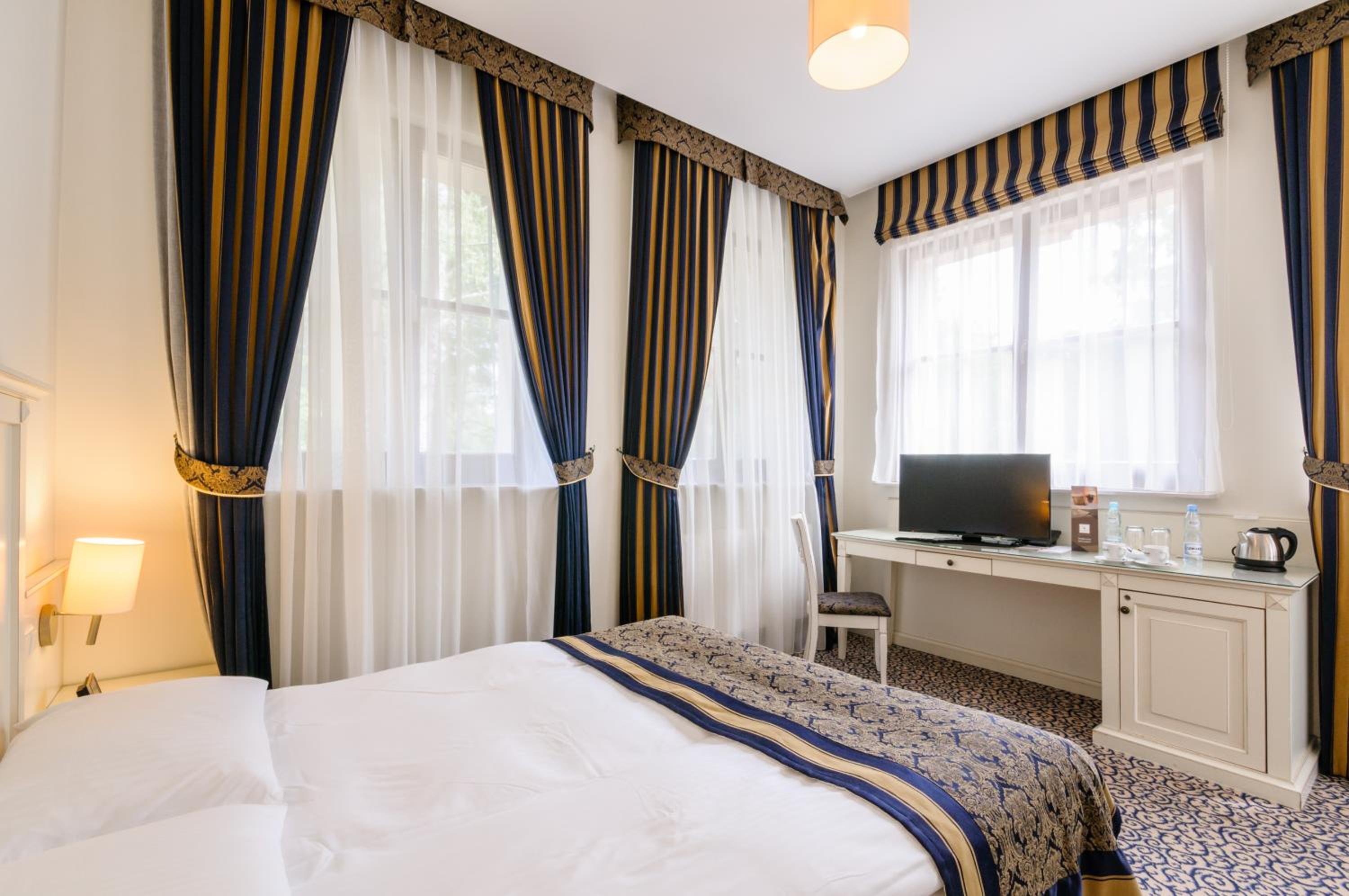 Double Room - Photo 2