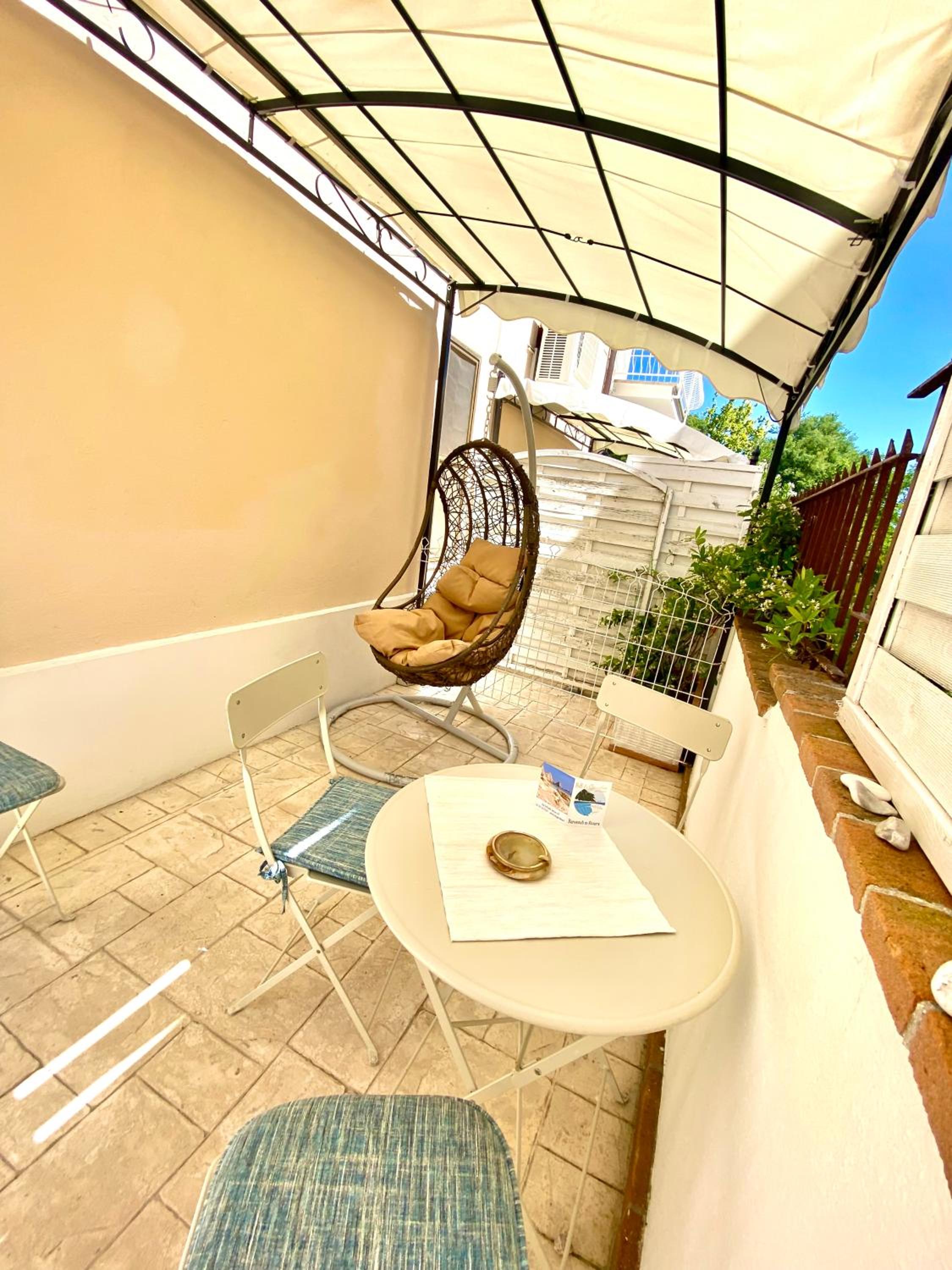 King Room with Garden View