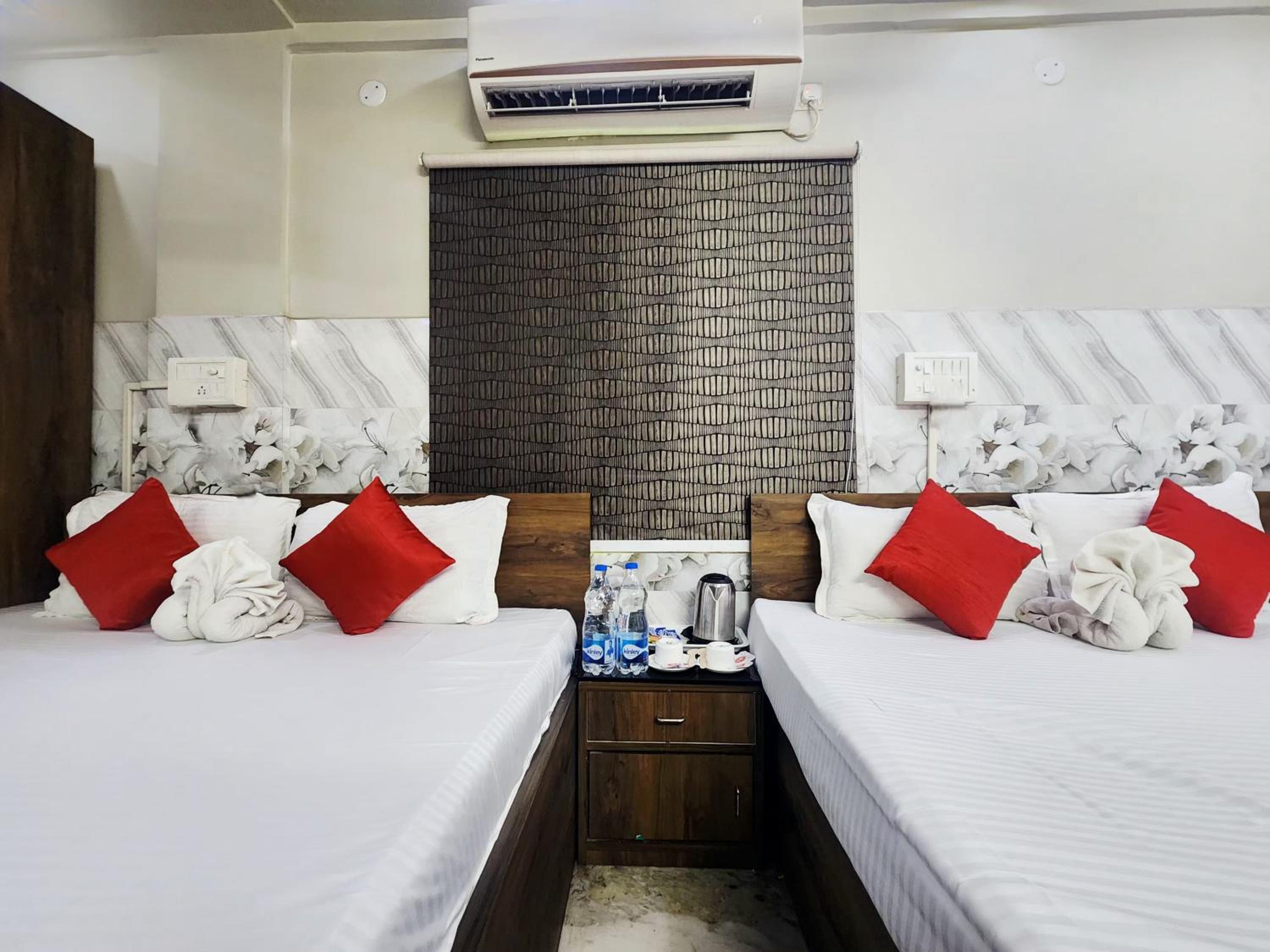 Quadruple Room - Photo 3
