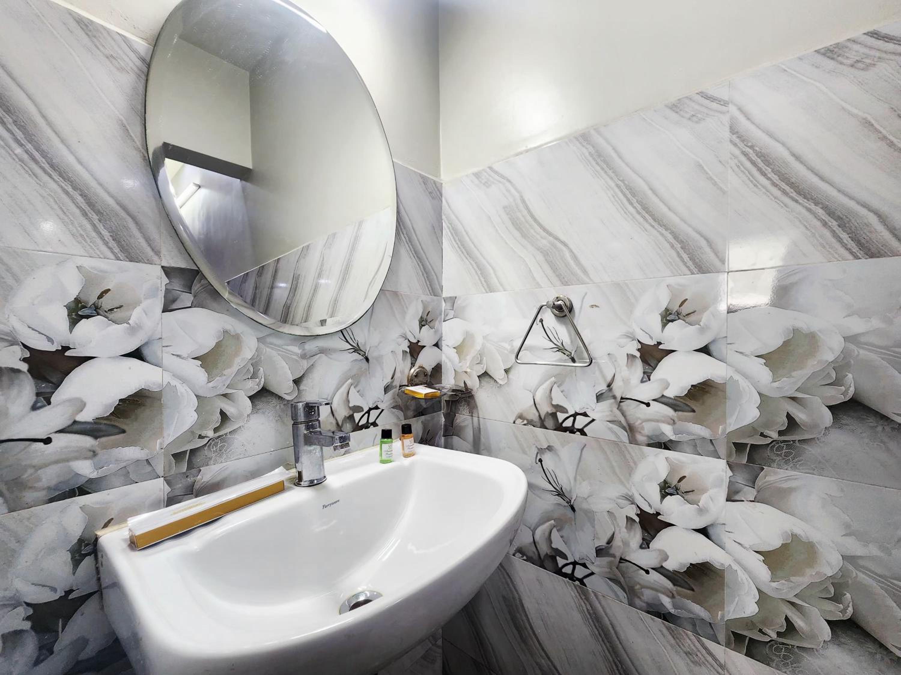 Quadruple Room - Photo 4
