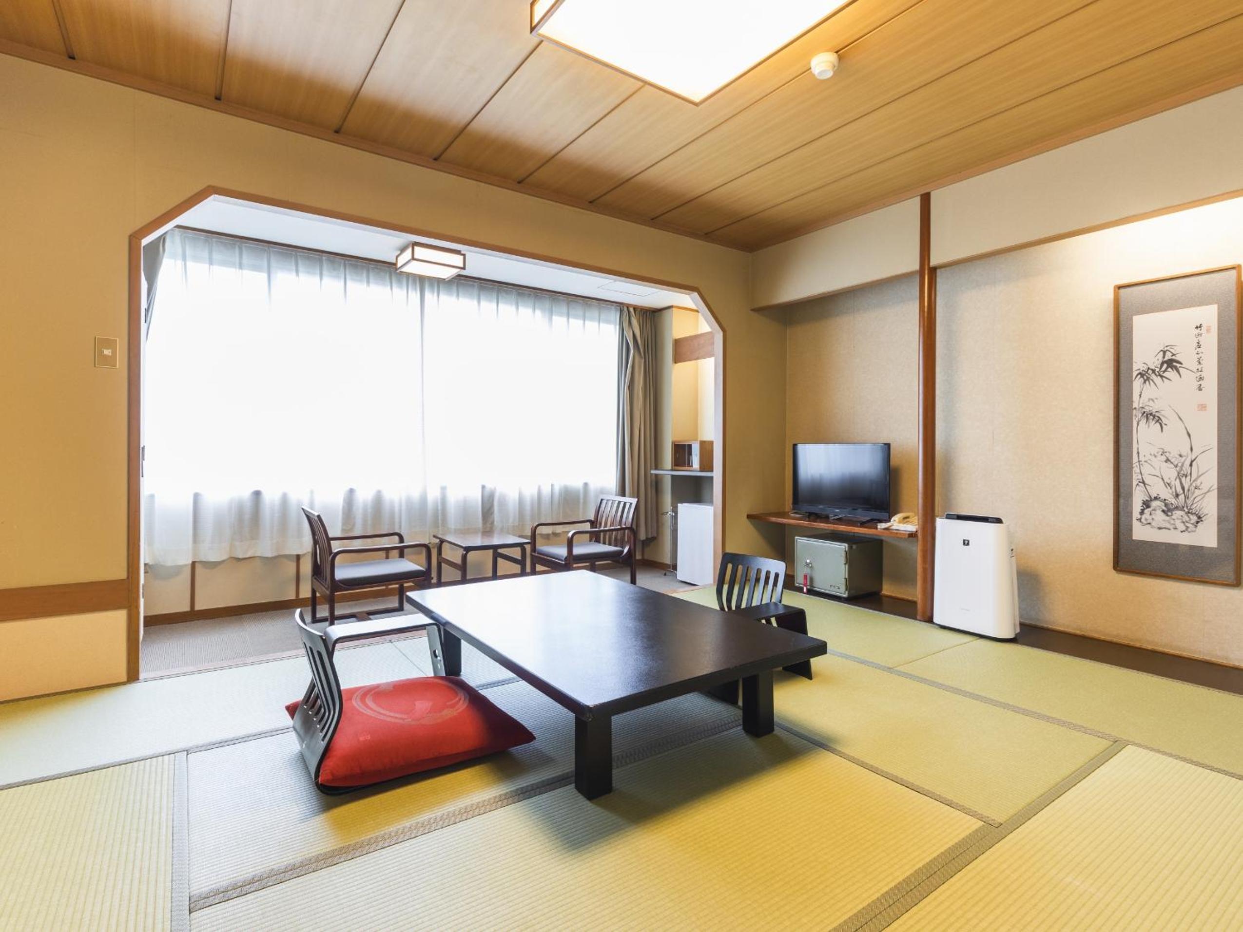 Japanese-style Room with 10 Tatami Non-Smoking + Buffet Dinner Included (View/Building Assigned on Arrival) - Photo 1