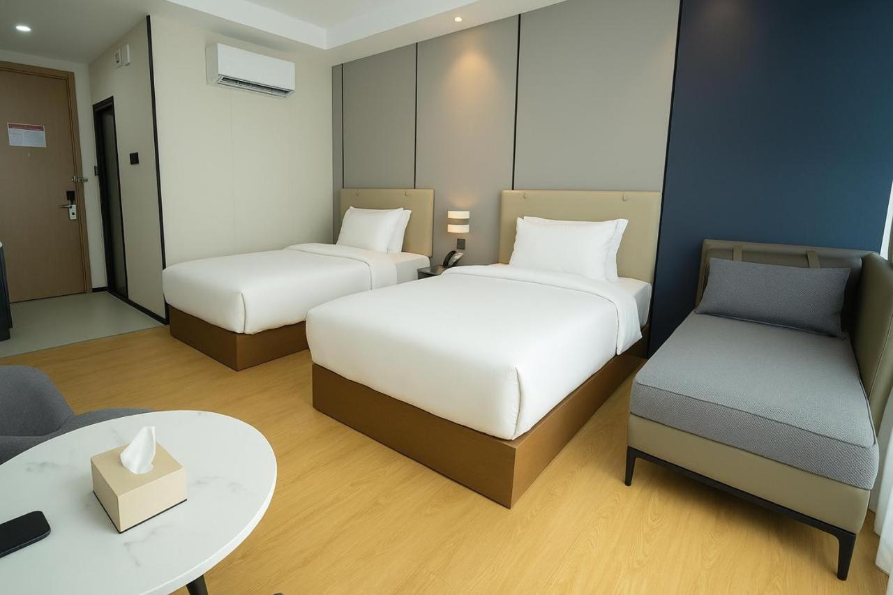 Deluxe Twin Room - Photo 13