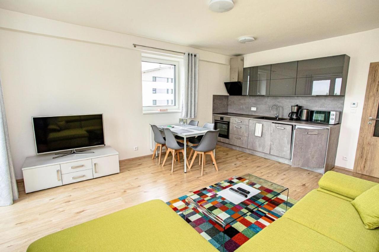One-Bedroom Apartment with Balcony photo 3