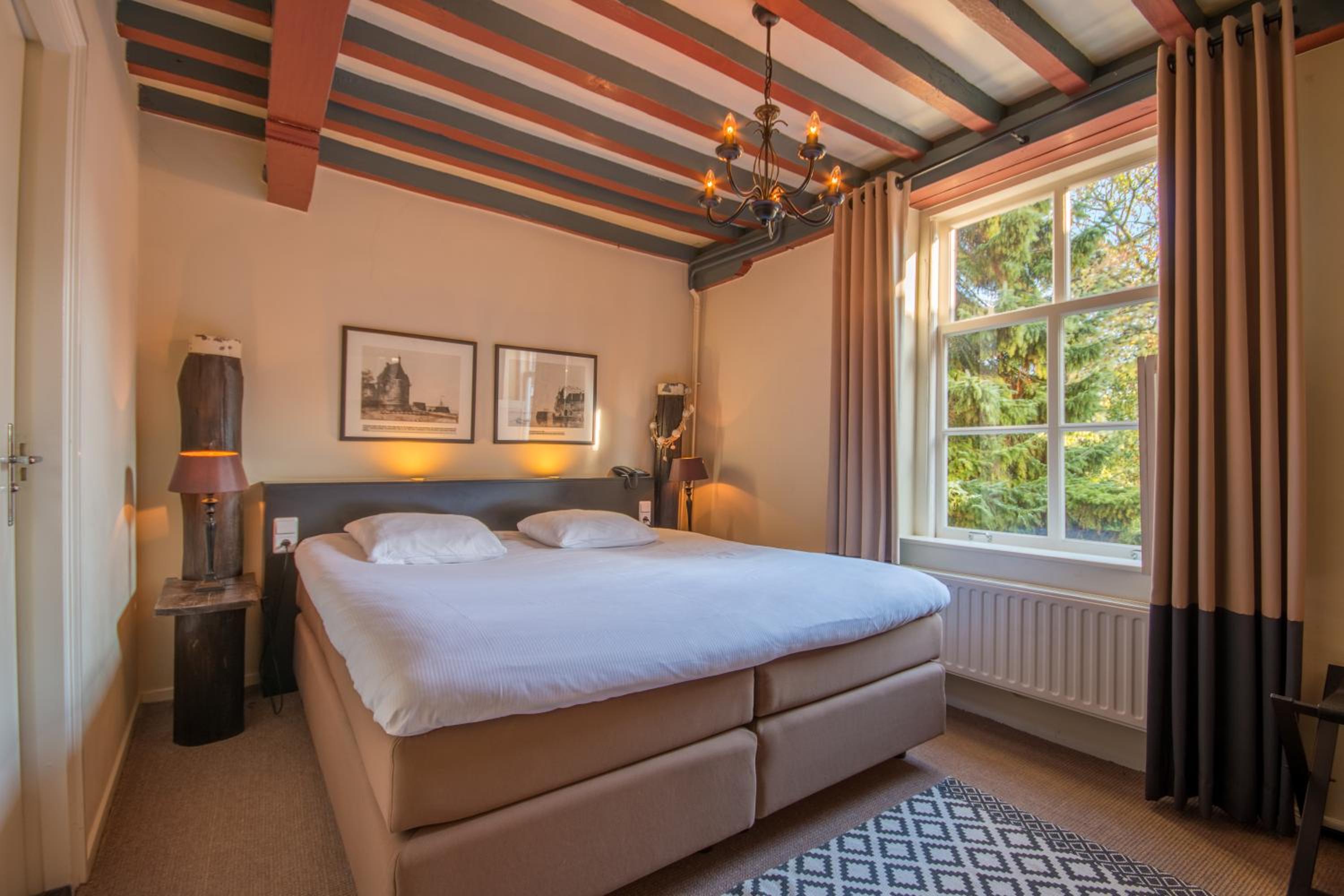Standard Double Room with Garden View
