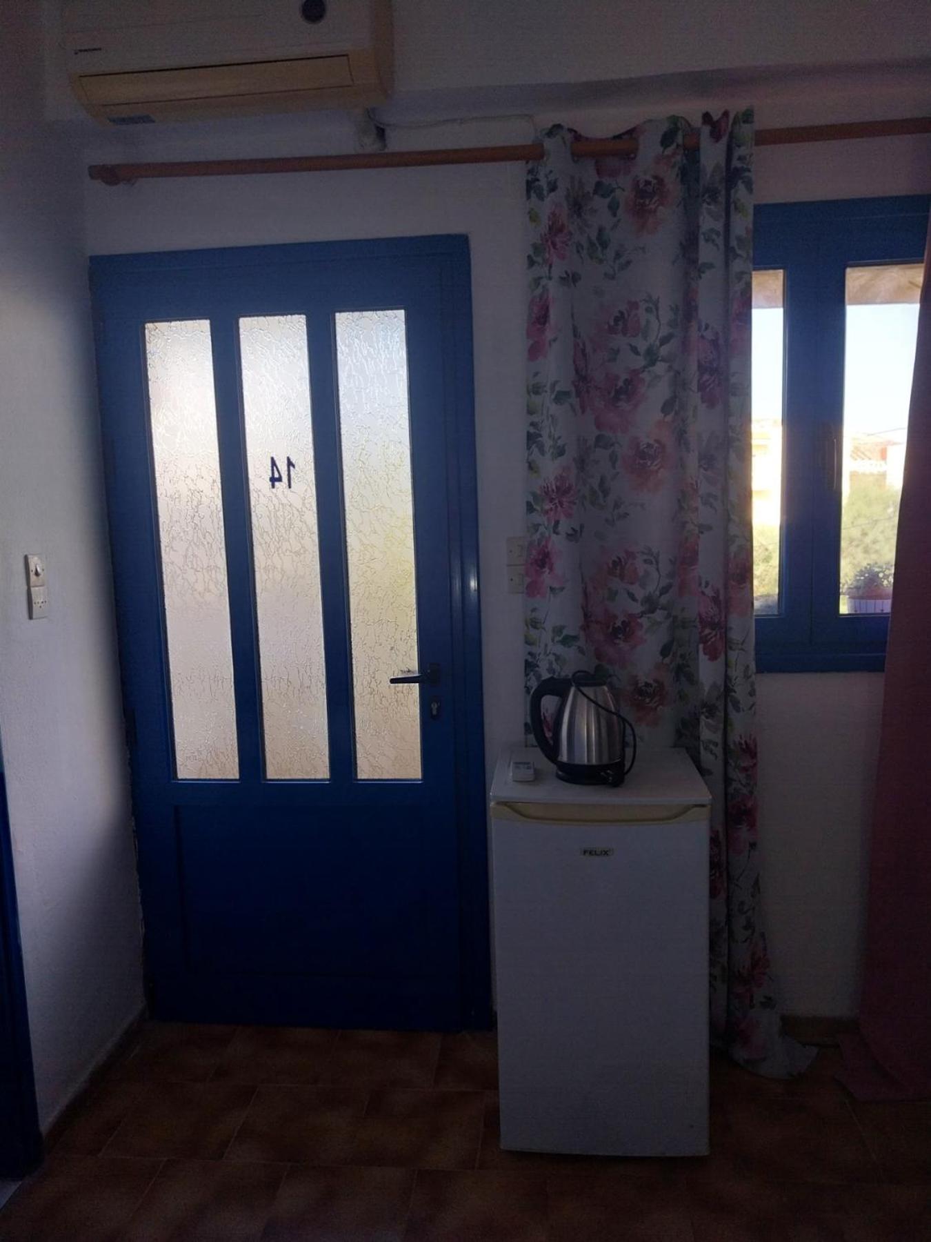 Twin Room with Private Bathroom photo 1
