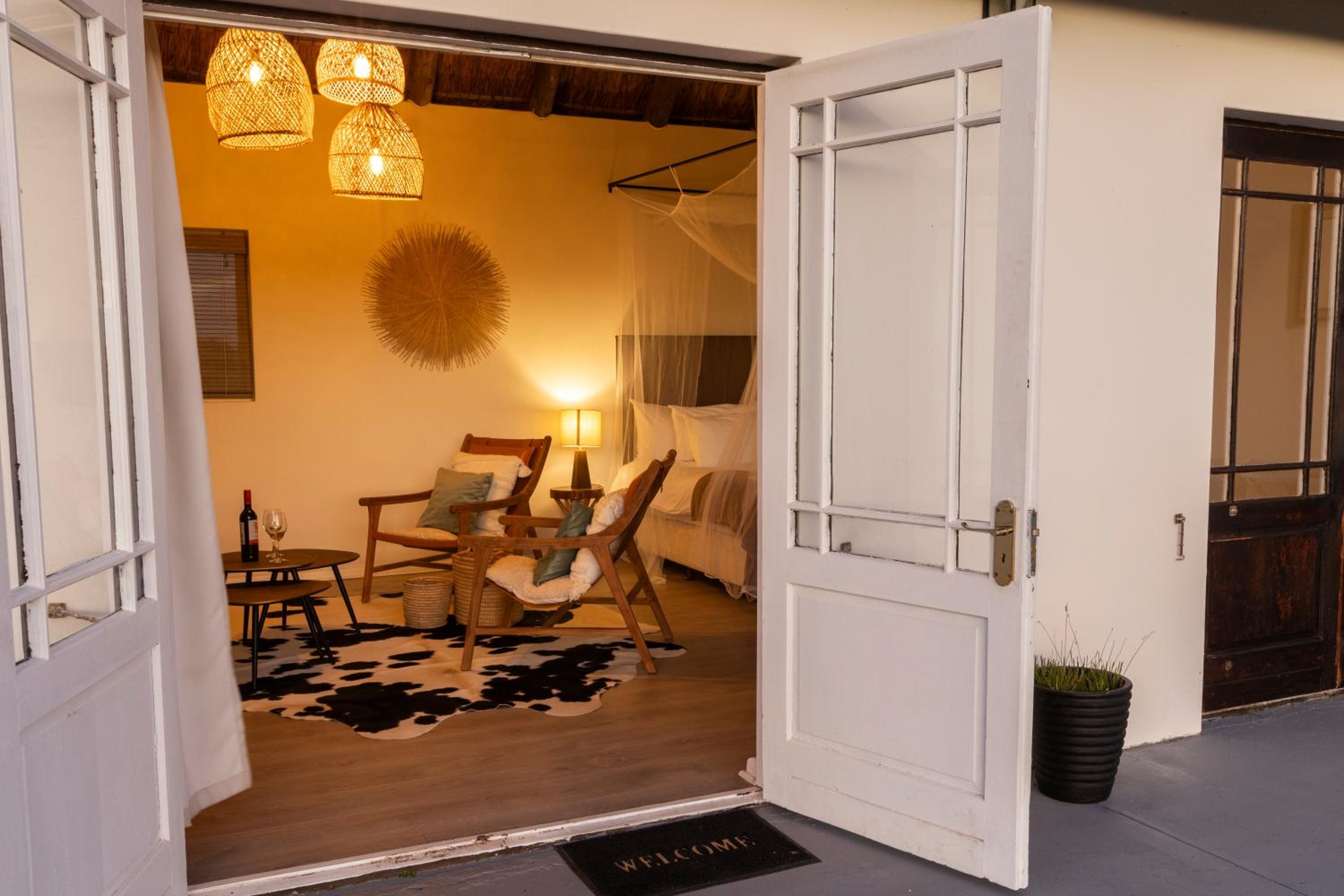 Standard Double Room - Photo 18