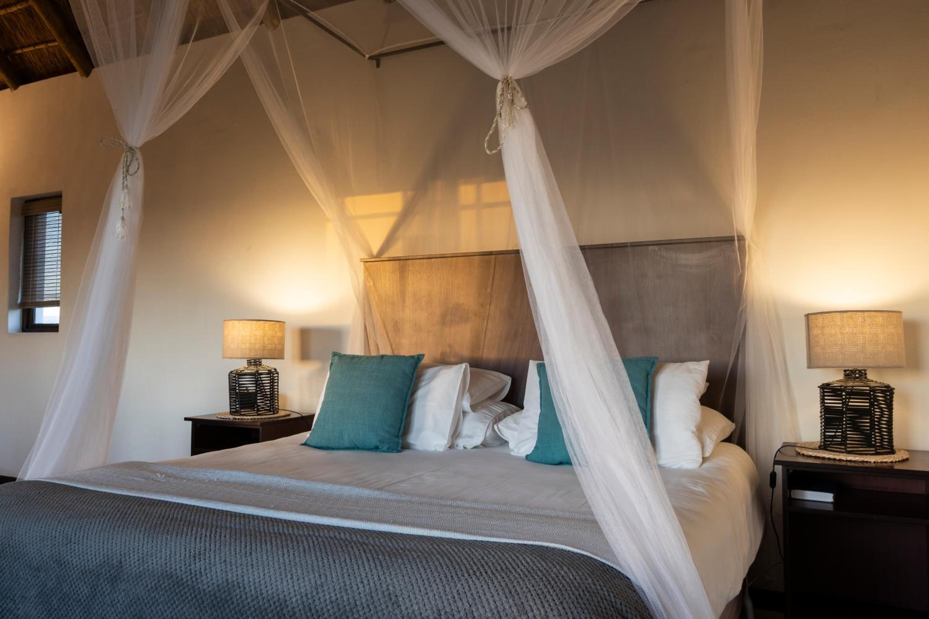 Standard Double Room - Photo 17
