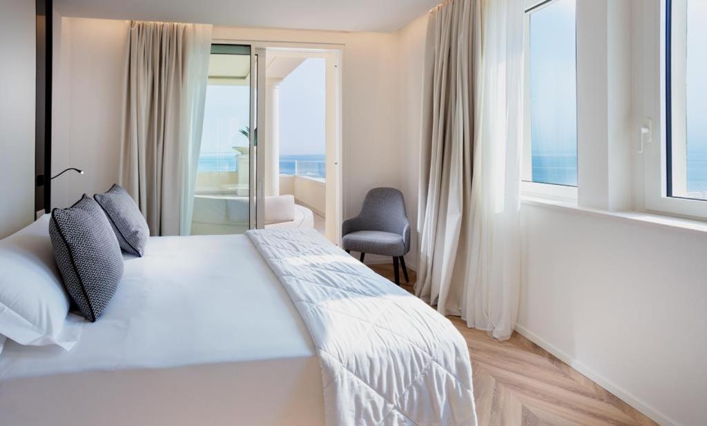 King Suite with Spa Bath