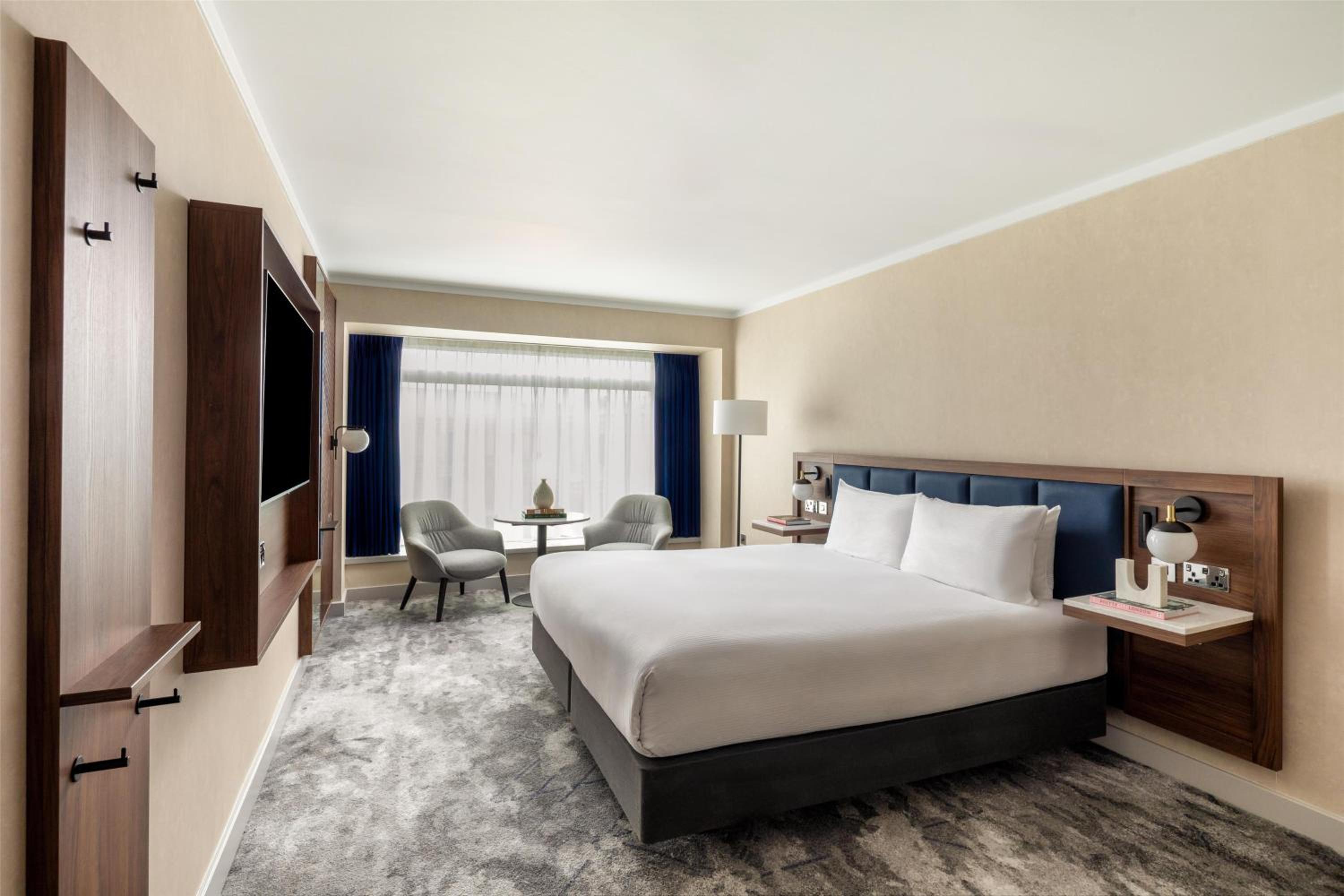 Premium King Room