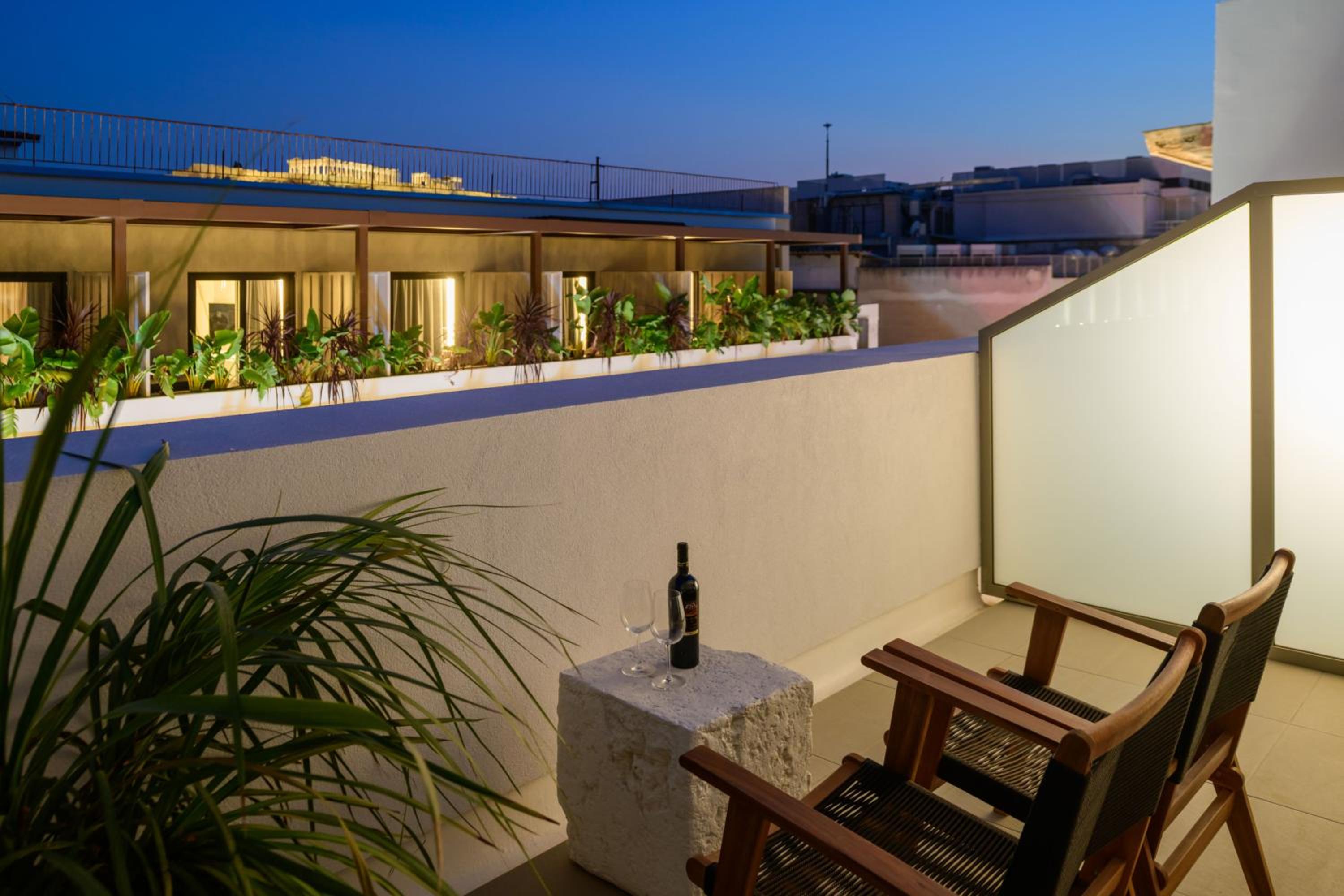 Suite with Terrace & Acropolis View