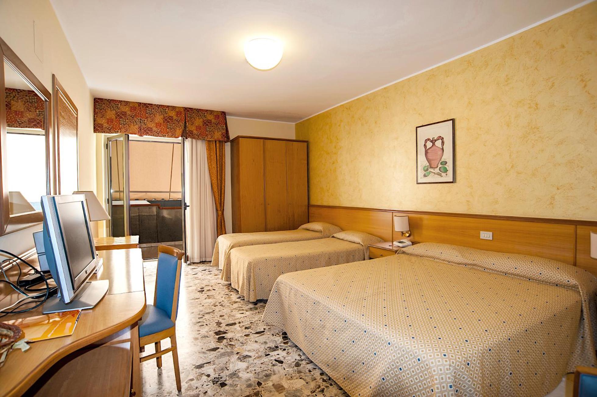 Economy Quadruple Room