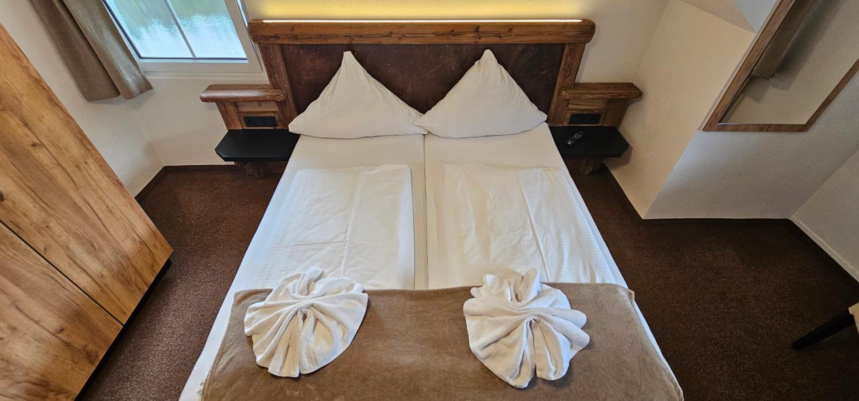 Double Room - Photo 4