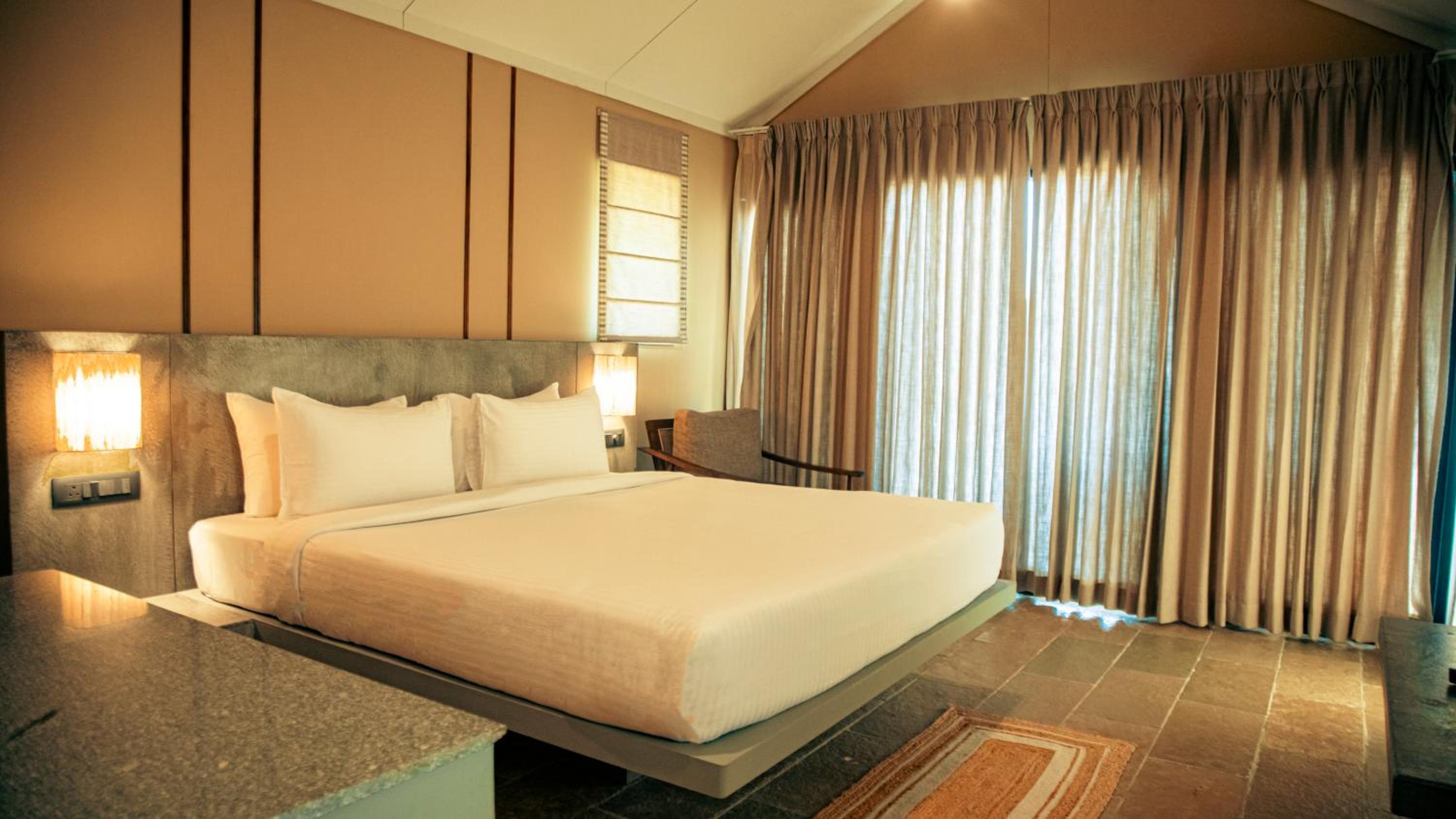 Double Room with Lake View photo 2