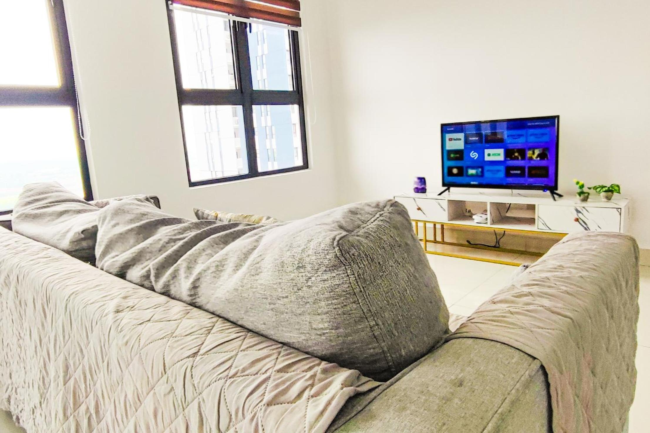 Three-Bedroom Suite photo 2