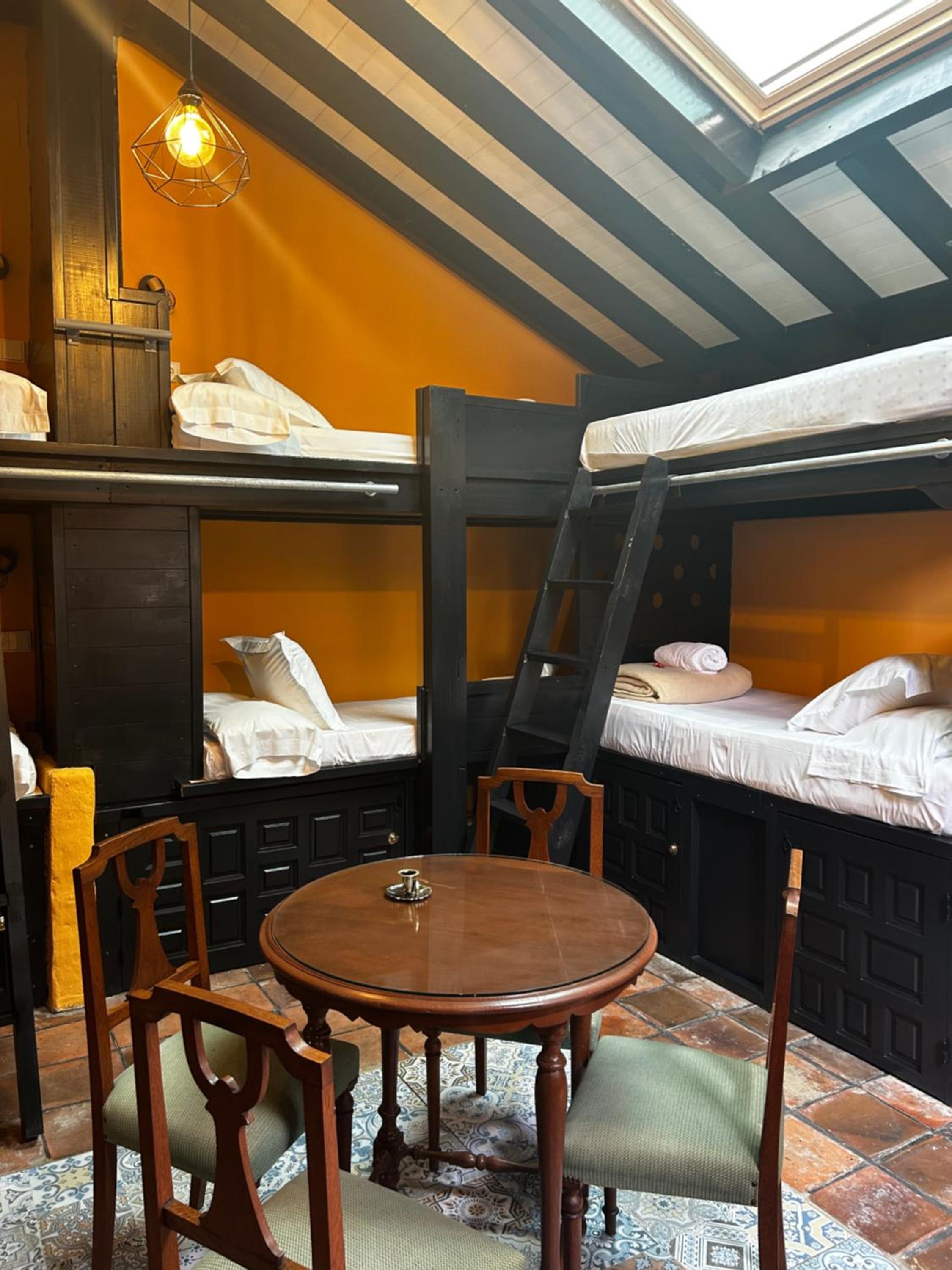 Bed in 6-Bed Mixed Dormitory Room