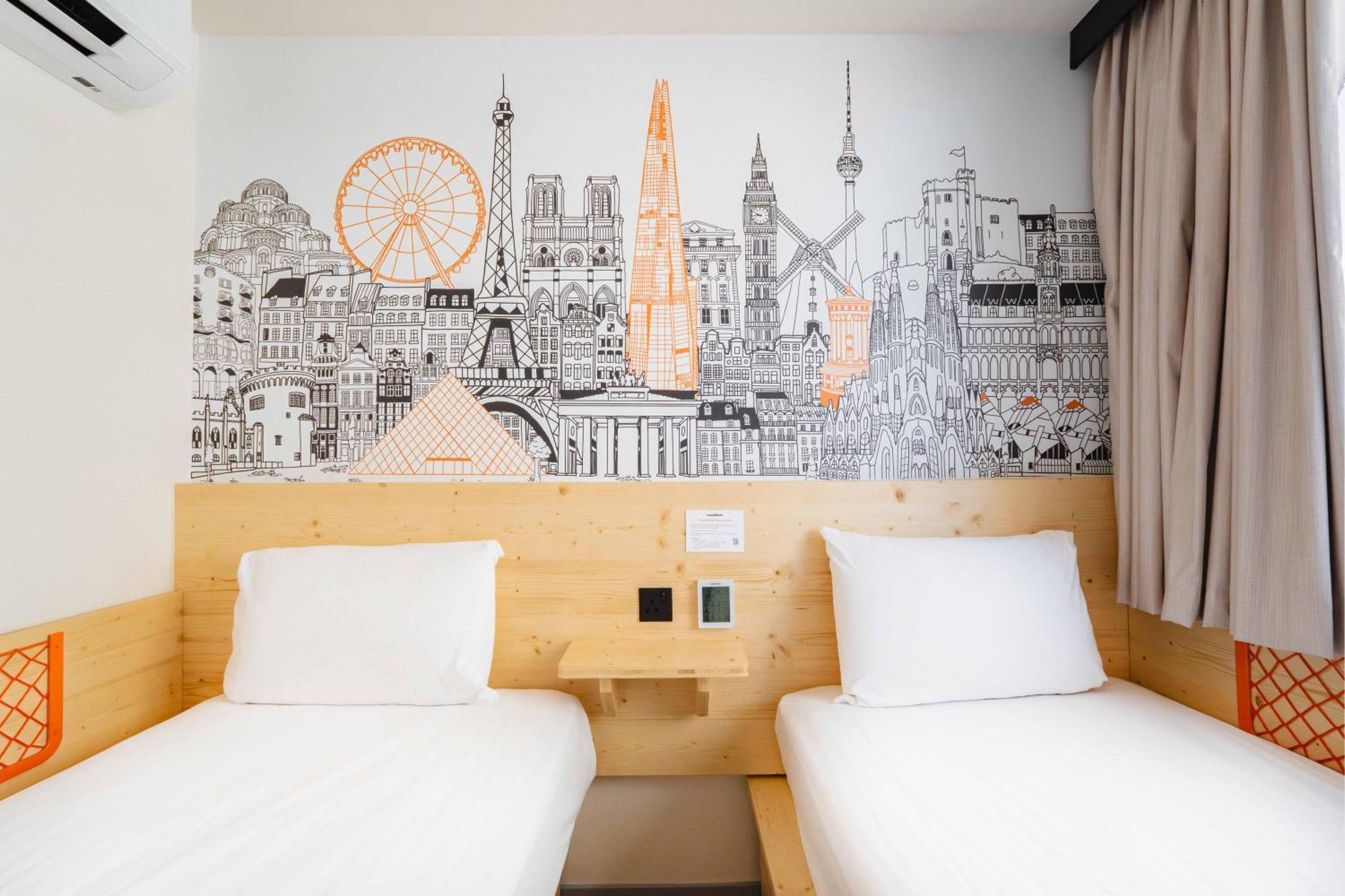 Renovated Twin Room photo 1