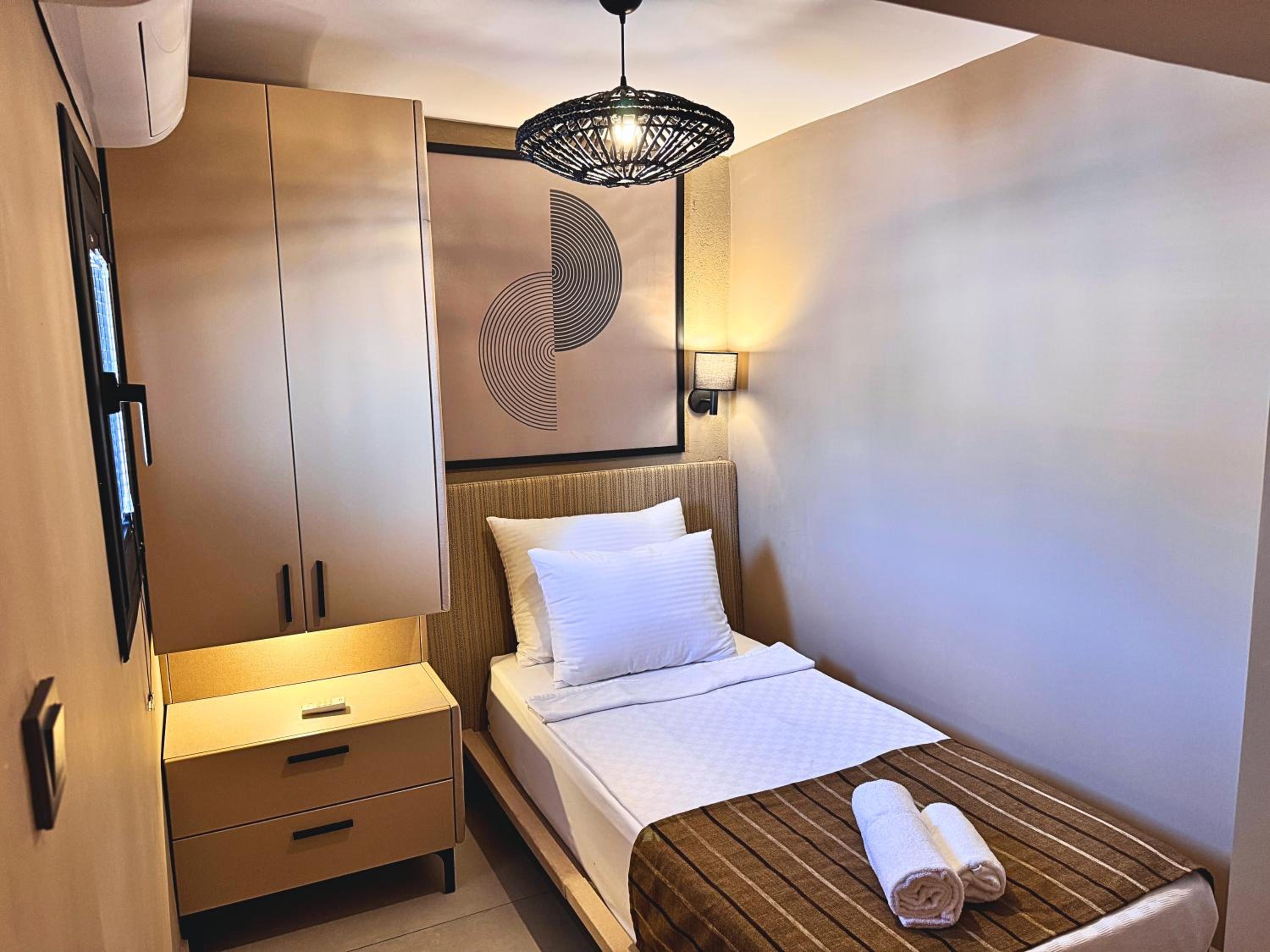 Suite with Terrace - Photo 5