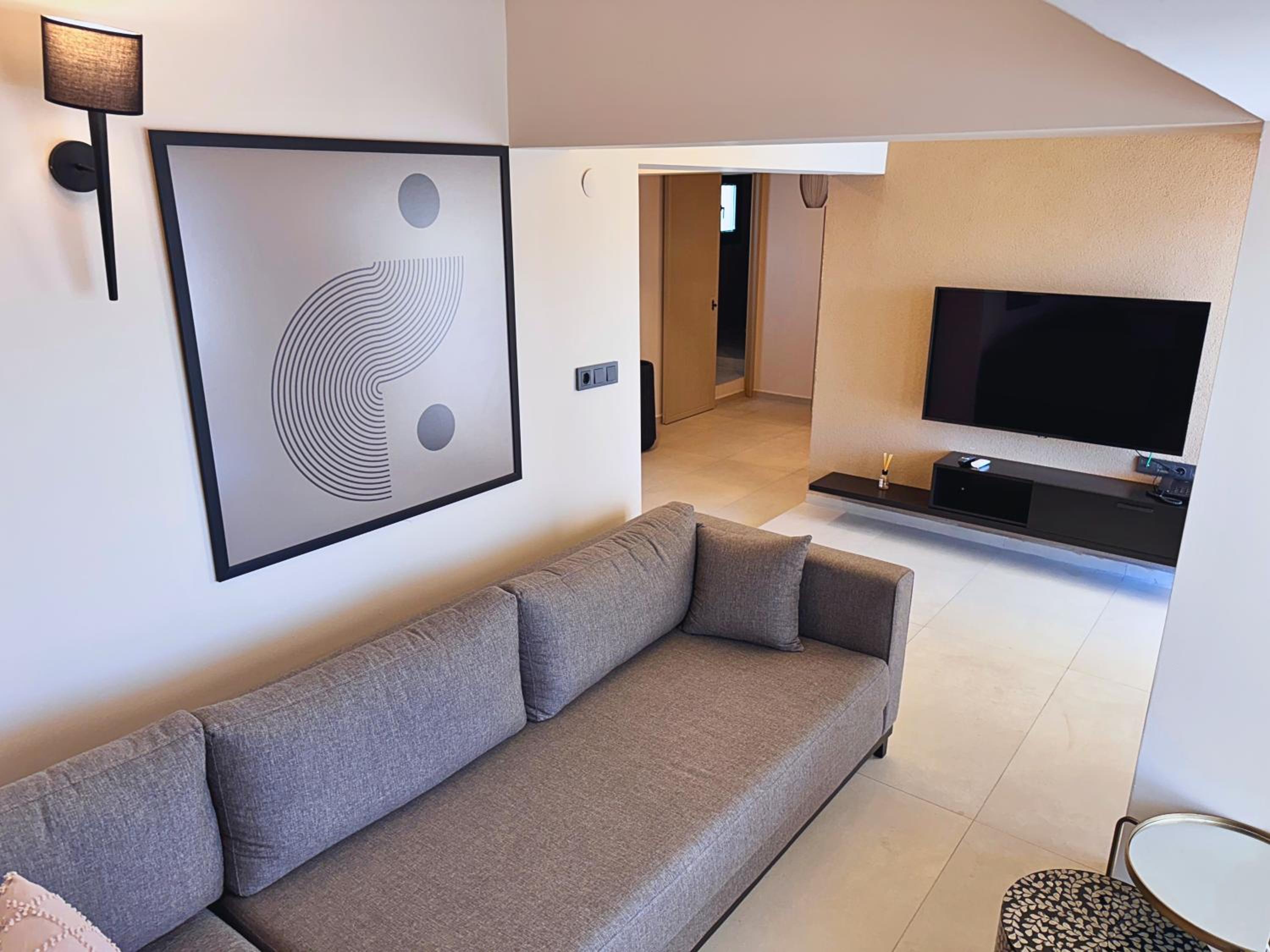 Suite with Terrace - Photo 7