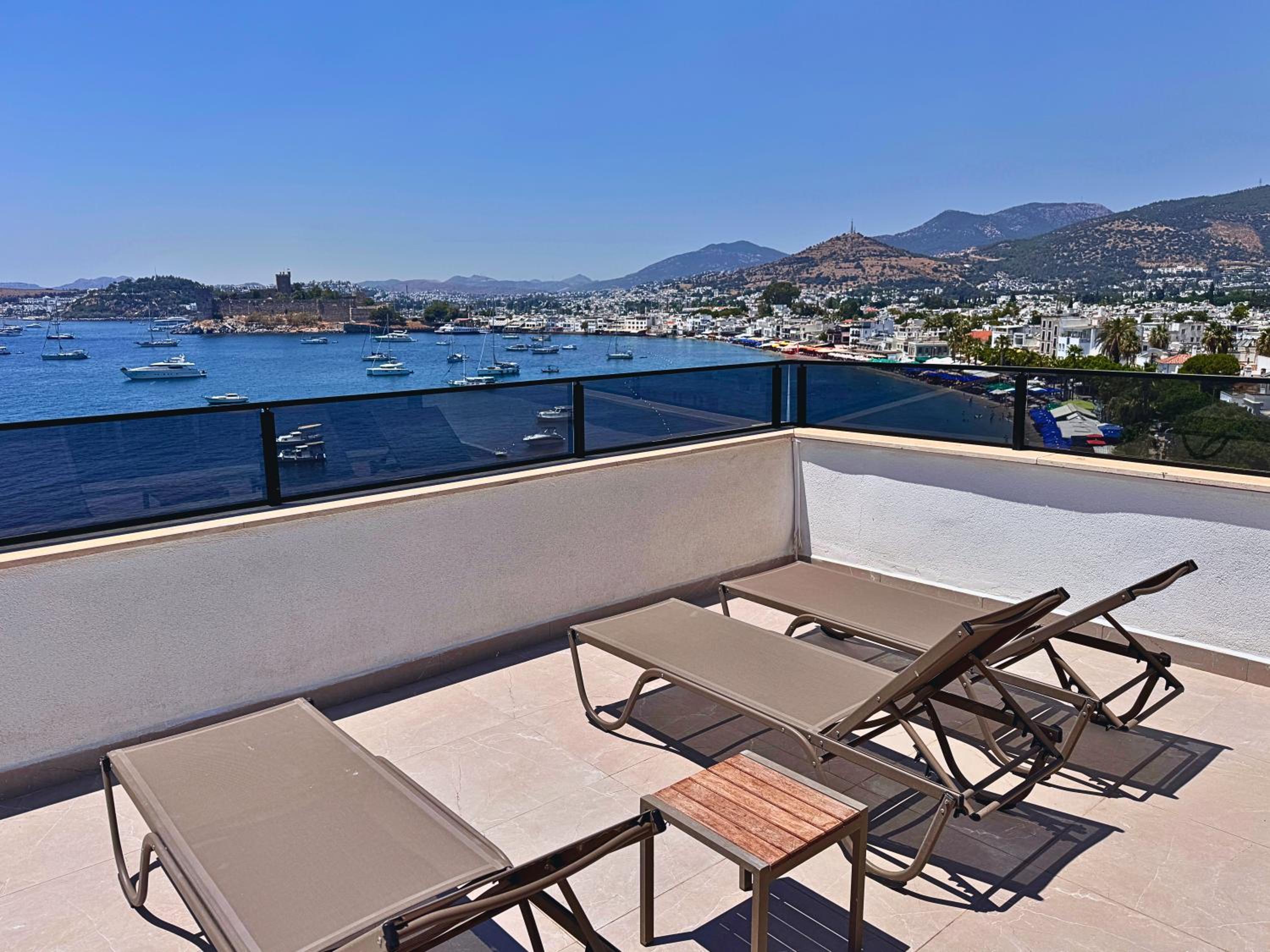 Suite with Terrace - Photo 1