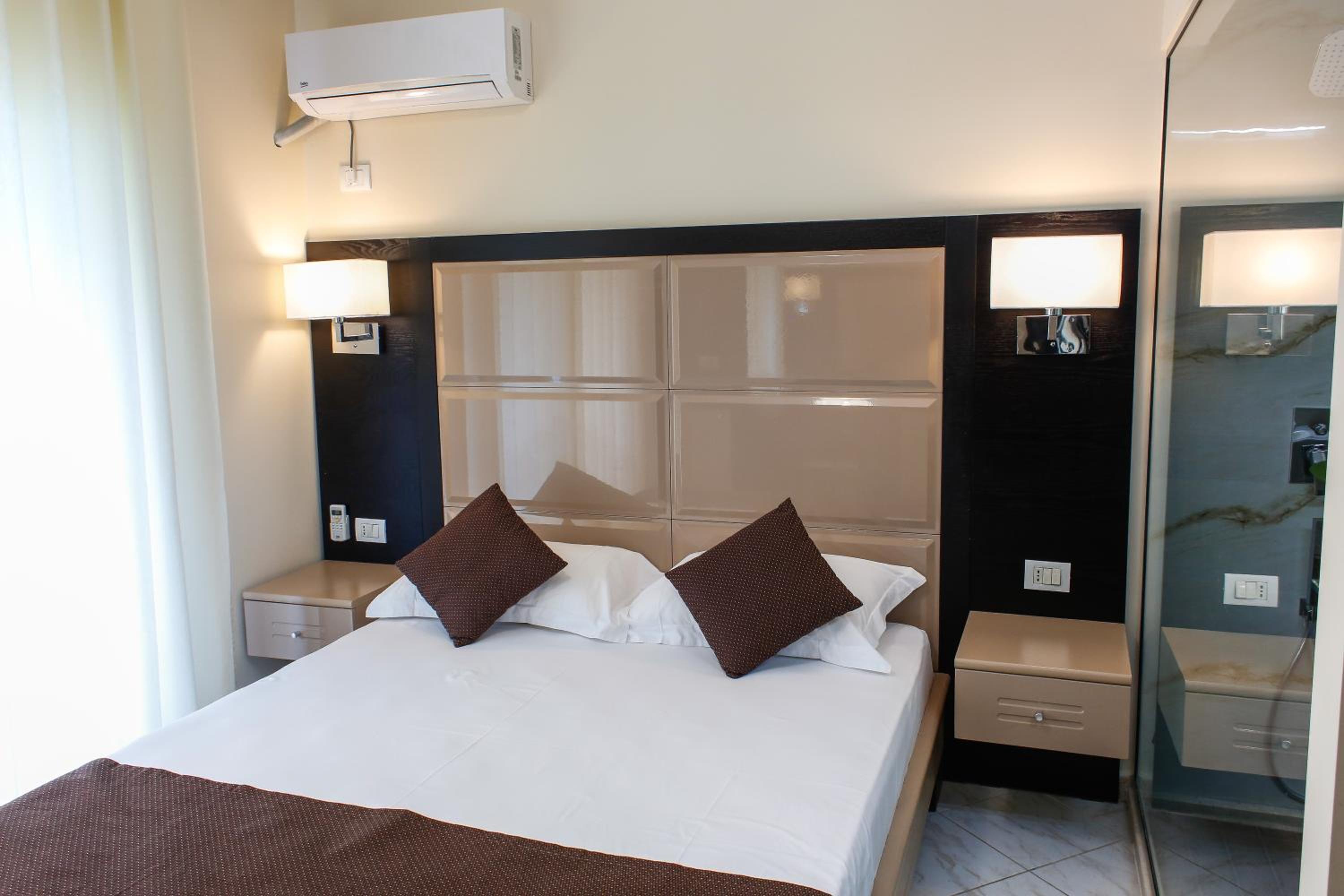 Double Room with Balcony and Sea View
