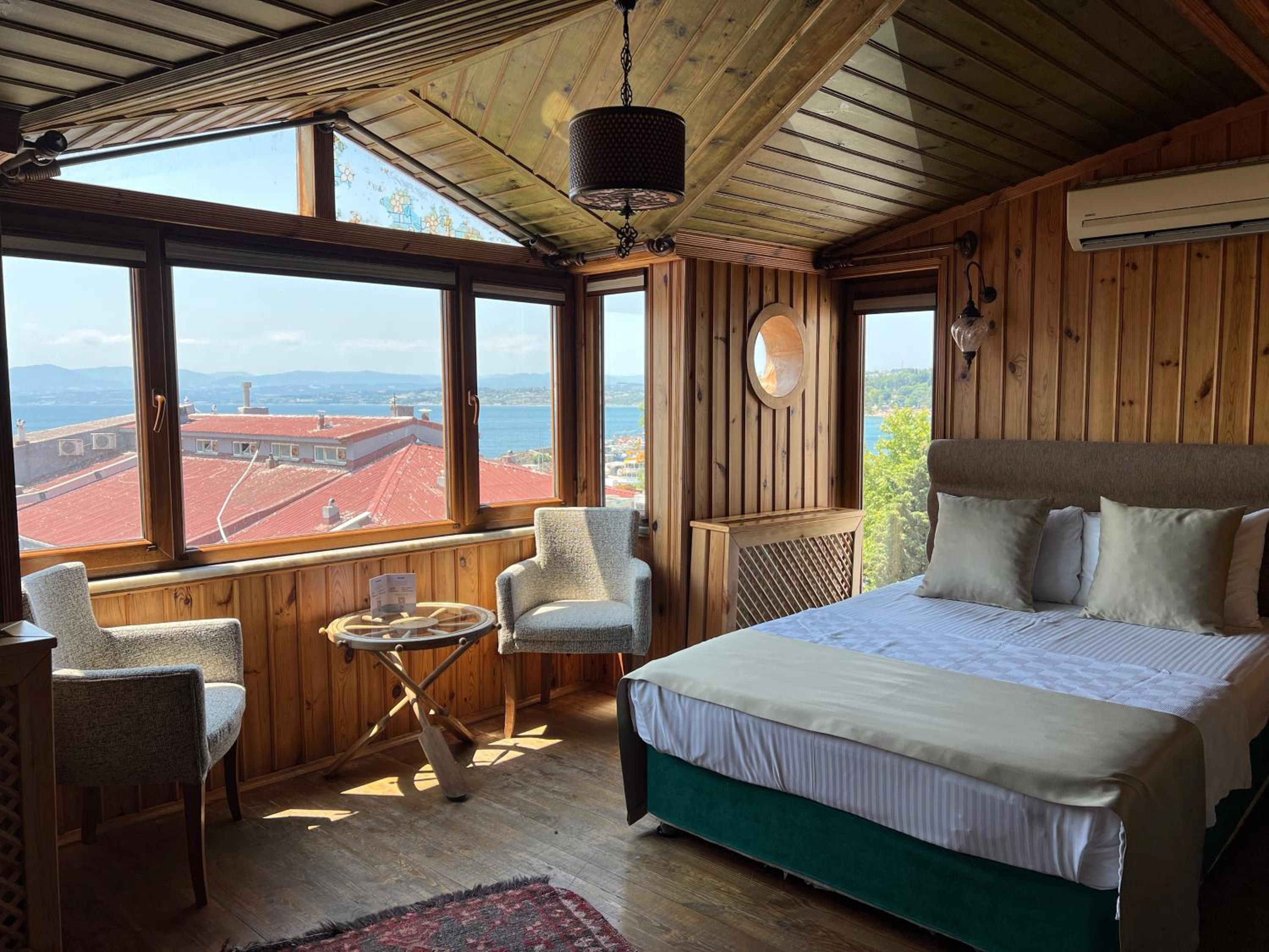 Deluxe Double Room with Sea View photo 1