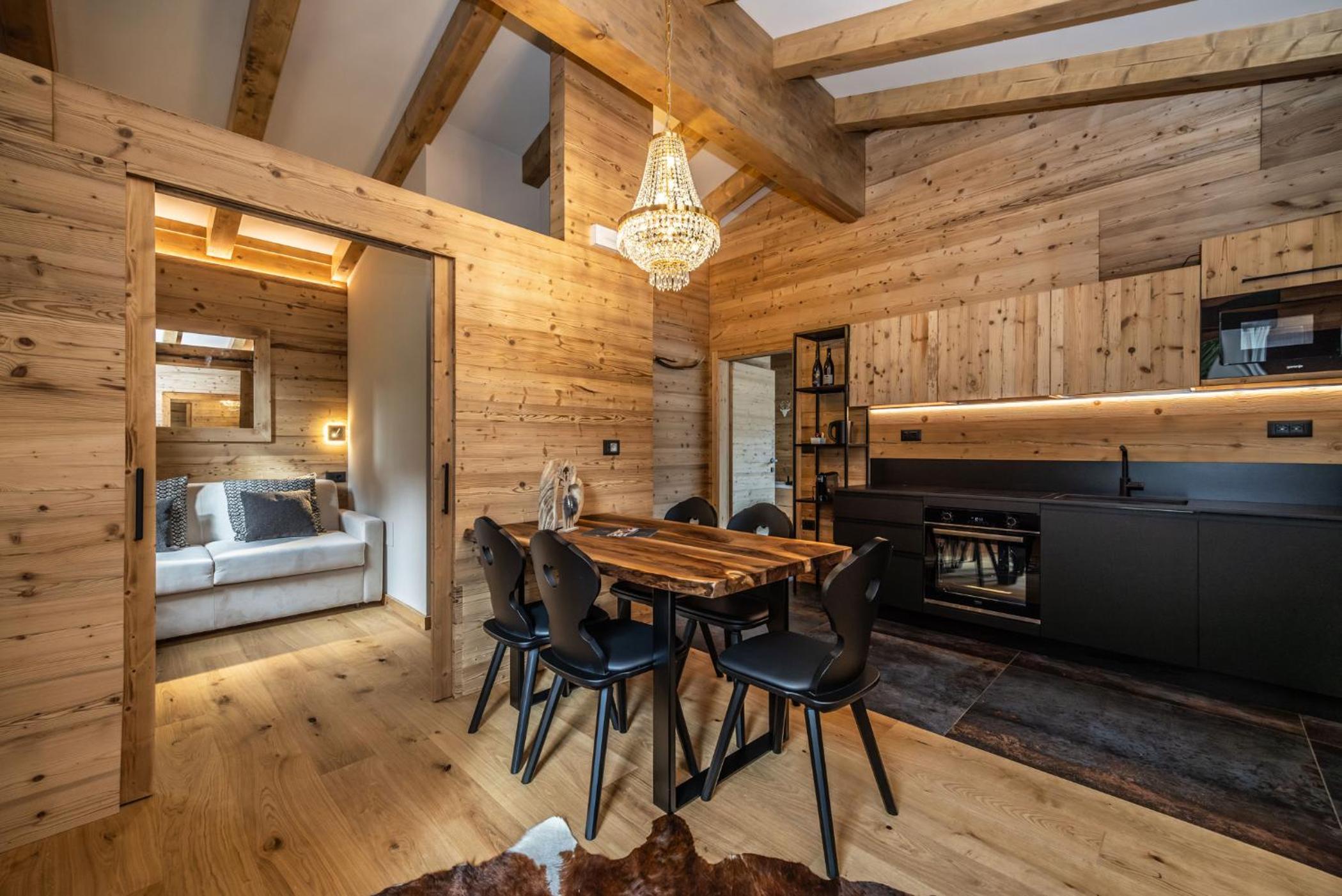Two-Bedroom Chalet - Photo 2