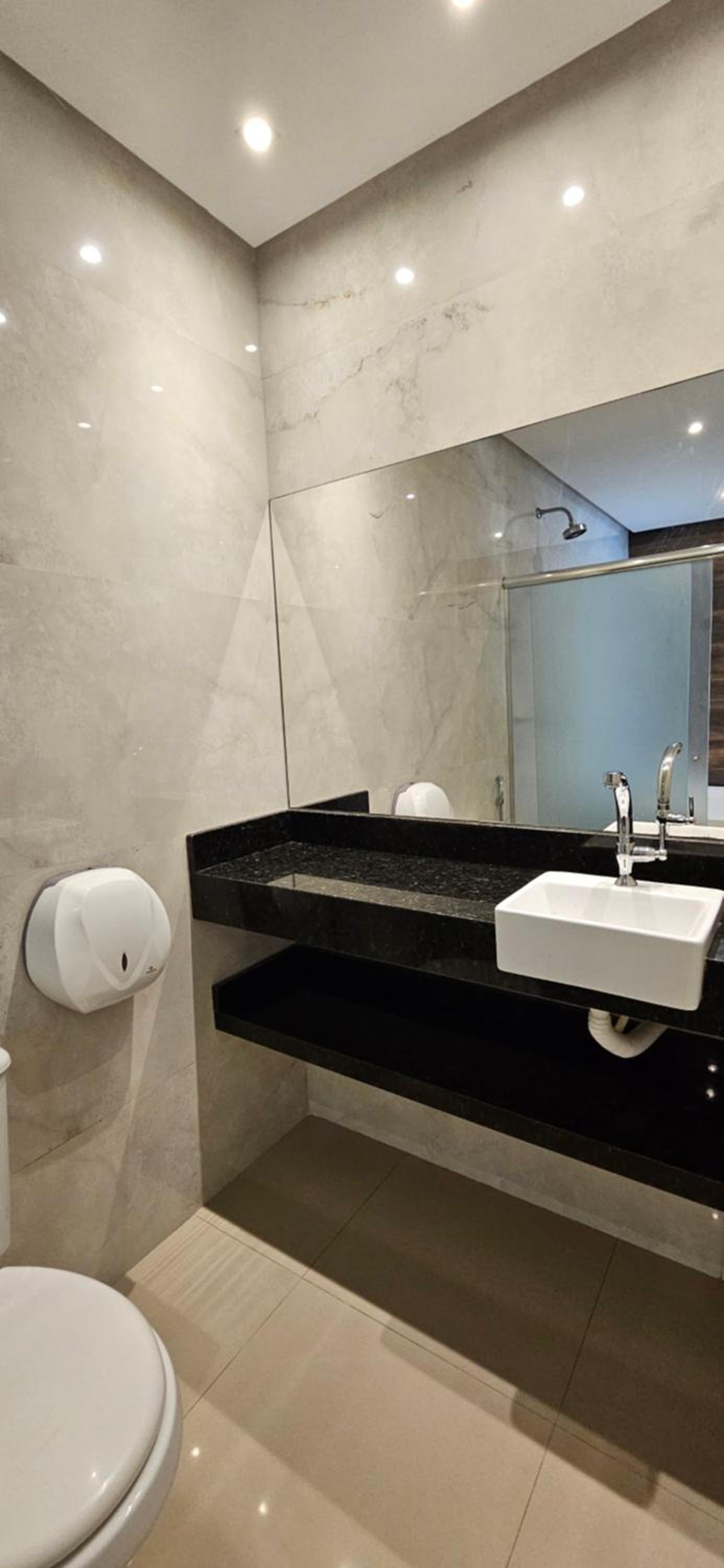 Deluxe Suite with Spa Bath photo 2