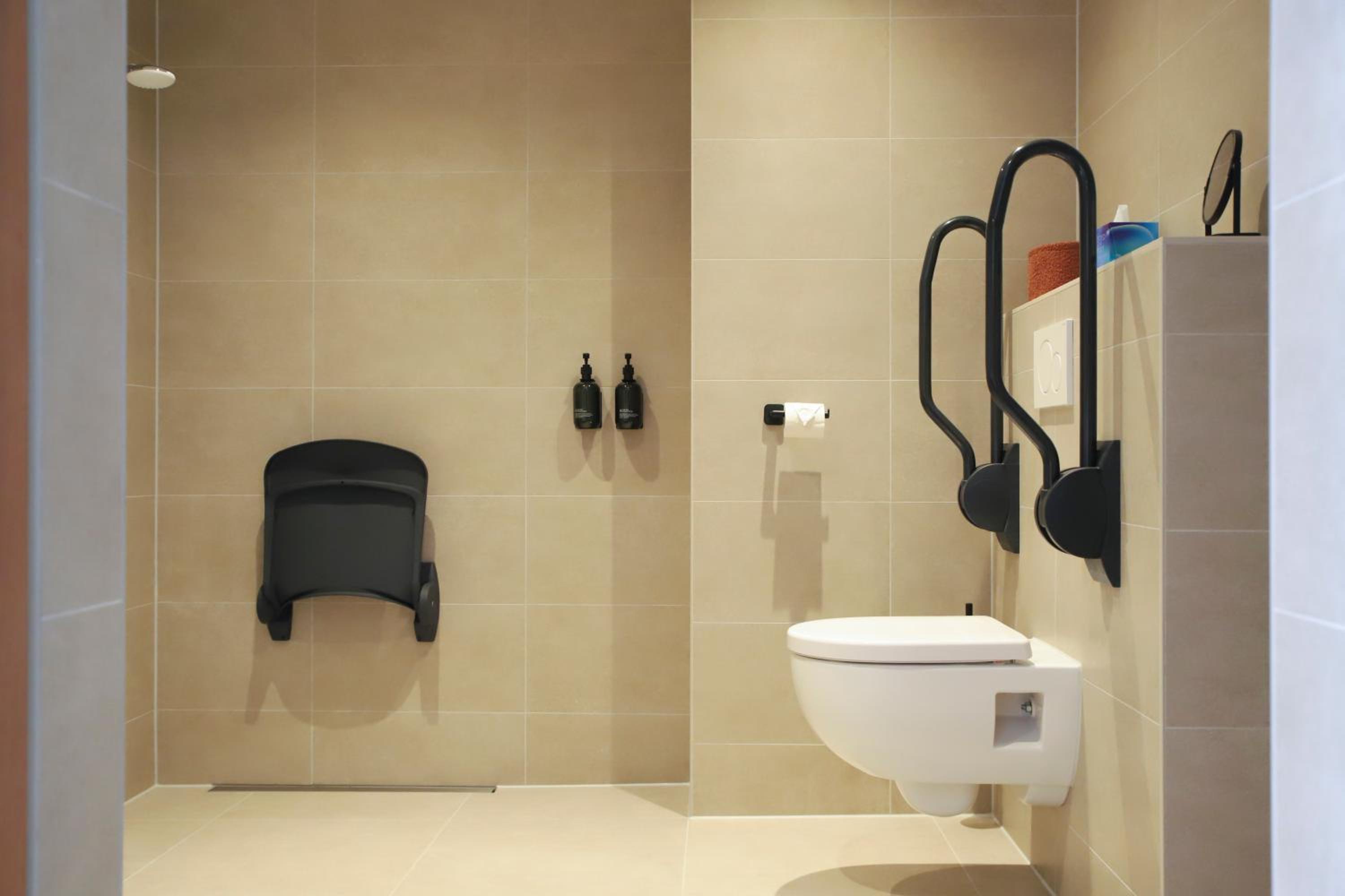 Double Room - Disability Access photo 1